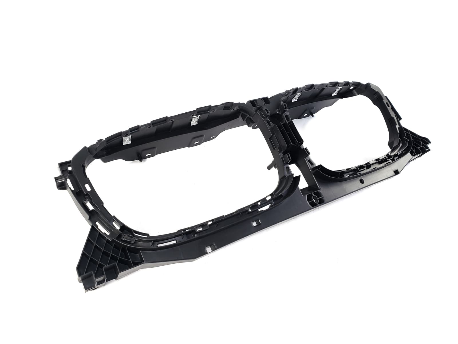 Повітряна заслонка (жалюзі) на BMW X3 G01 2018-2022 року 2