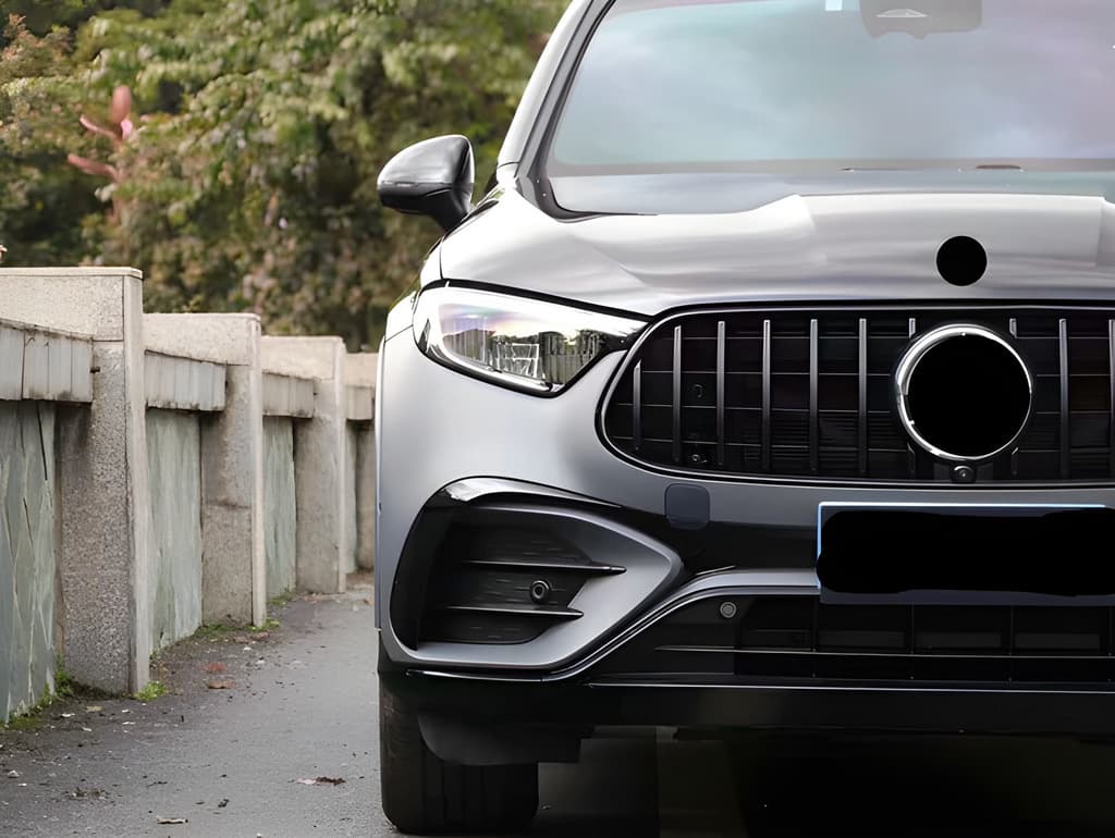 Передній бампер в зібраному вигляді GLC63 AMG