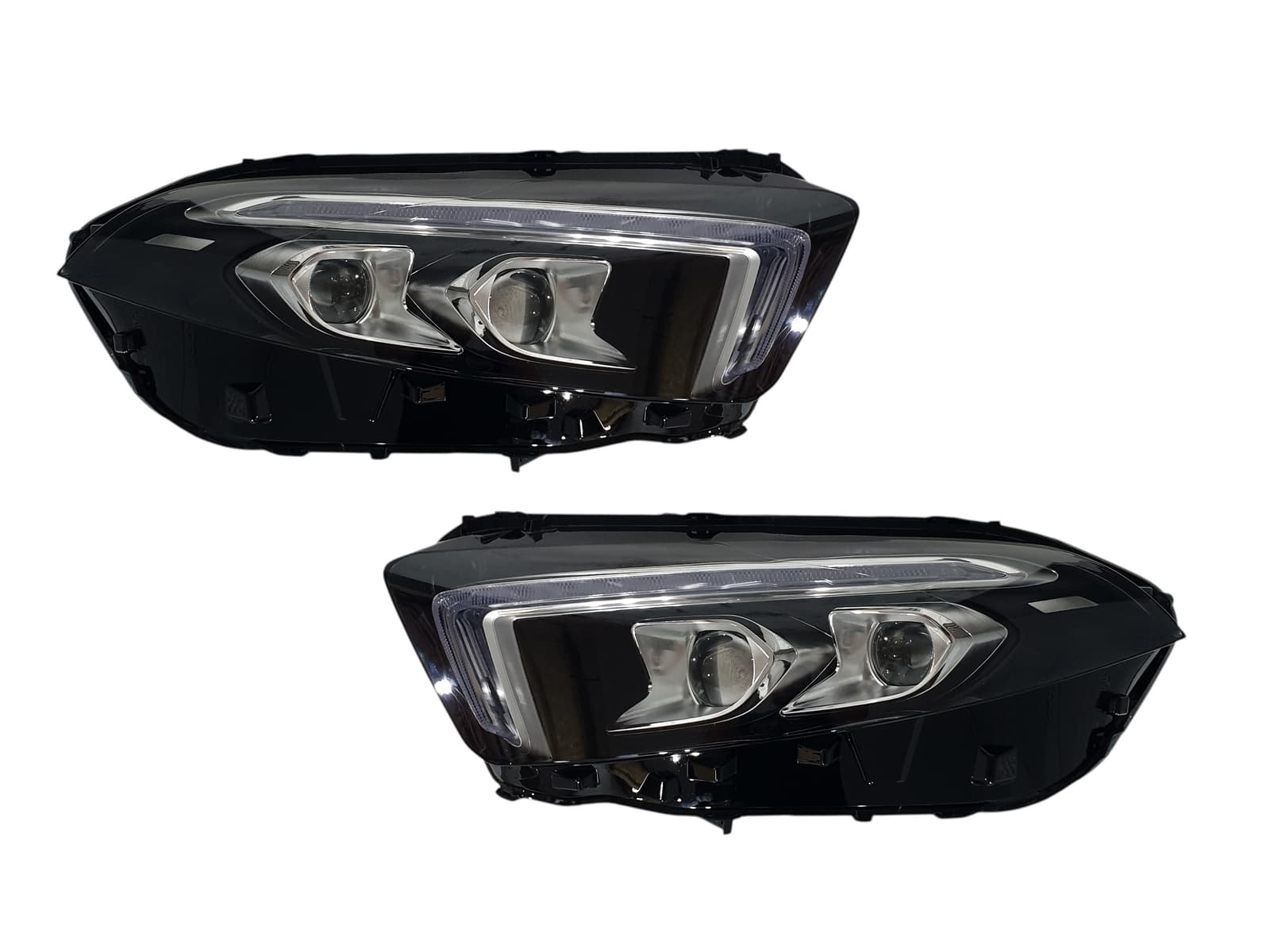 Передні фари Led (заміна галогену) на Mercedes-Benz A-Class W177 2018-2022 року