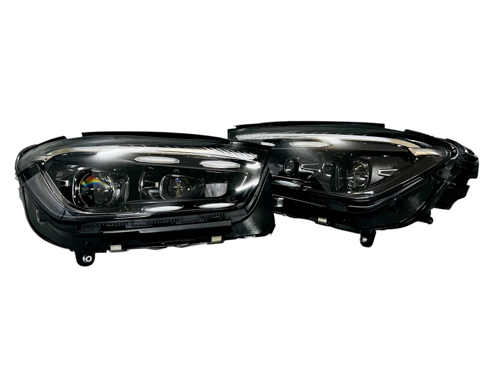 Передні фари Multibeam LCI (заміна дорестайлінг) на Mercedes-Benz GLE-Class W167 2018-2023 року