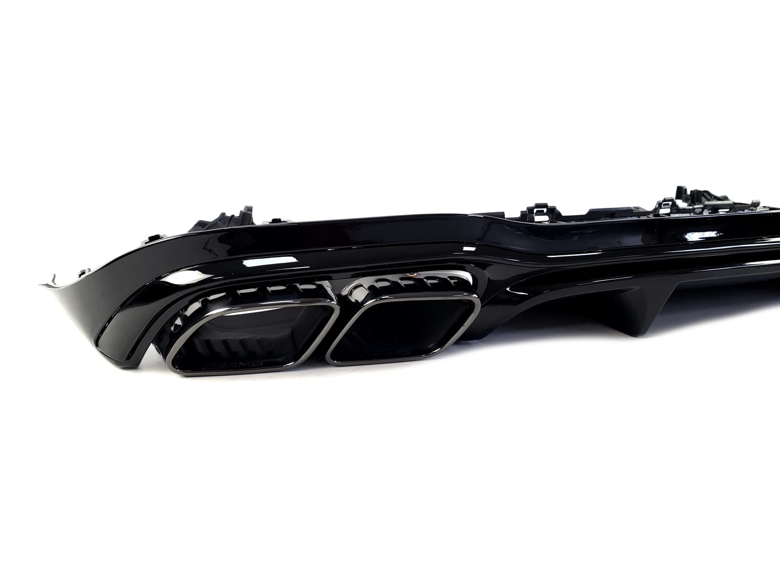 Дифузор (заднього бампера) Full Black (стиль E63) Sedan AMG на Mercedes-Benz E-Class W213 2020-2023 року 3
