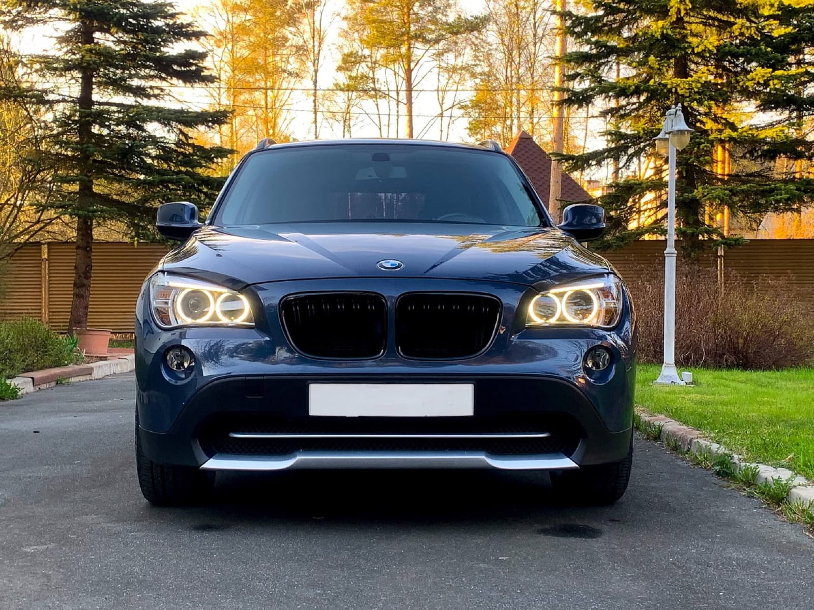 Ніздрі Чорний глянець (Подвійні M-Look) на BMW X1 E84 2009-2015 року 4