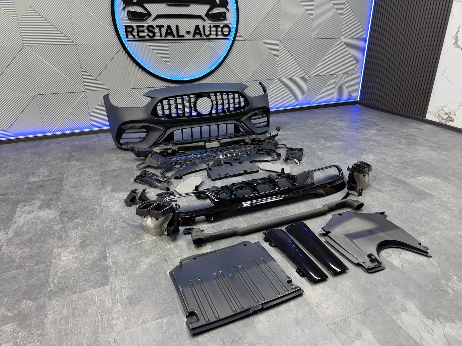 Комплект обвісів Body Kit (AMG C63) на Mercedes-Benz C-Class W206 2021-2026 року 2