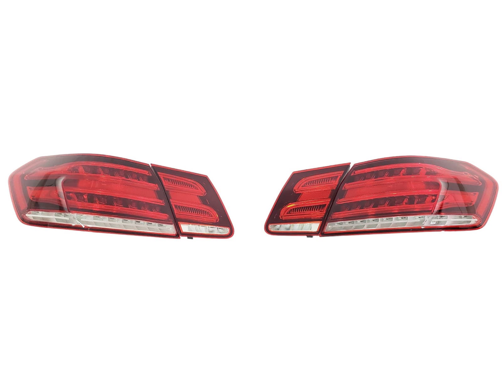 Задні ліхтарі (LED LCI) заміна до рестайлінг Стопи на Mercedes-Benz E-Class W212 2009-2013 року