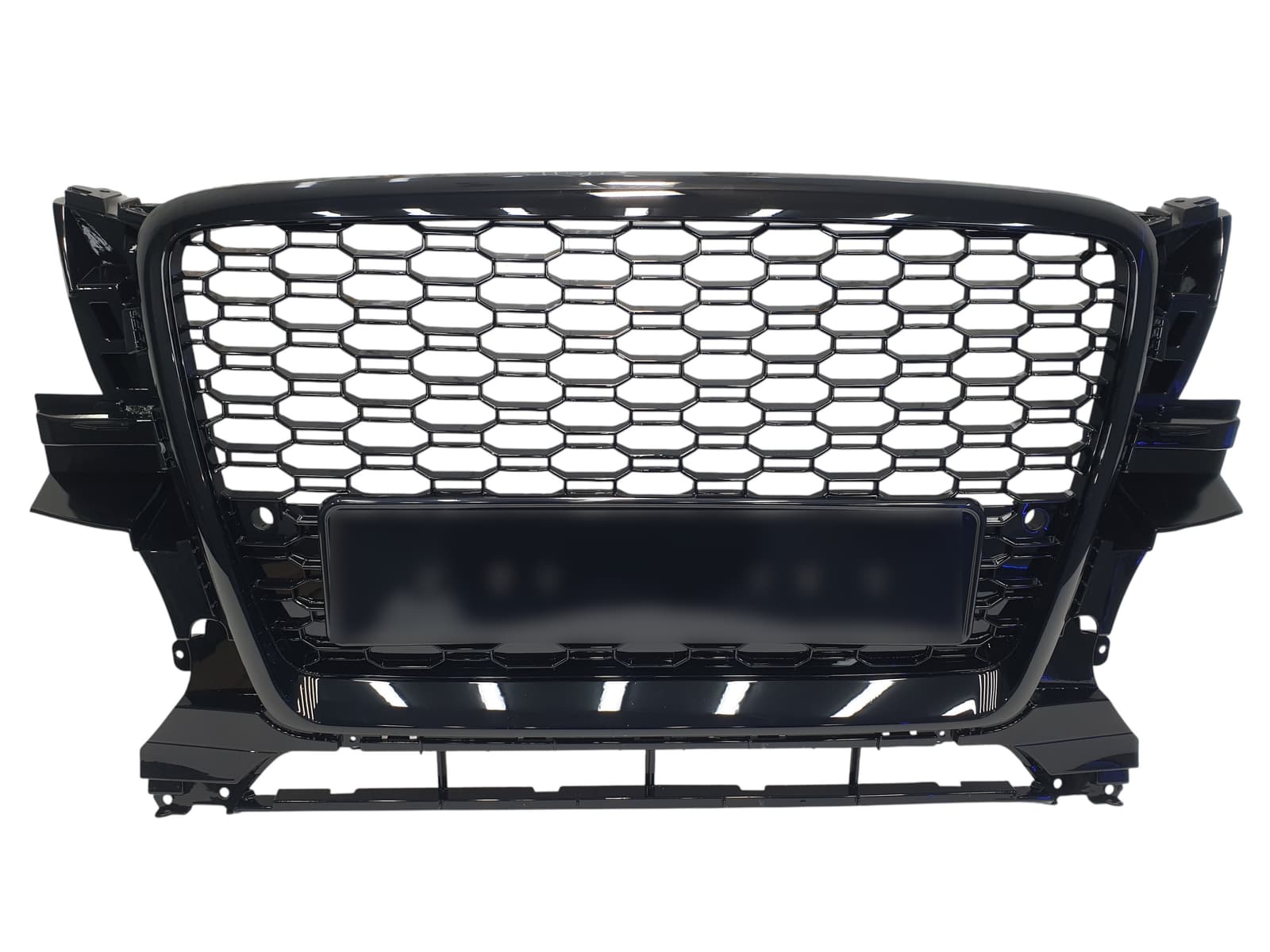 Решітка радіатора Full Black (в стилі RSQ5) на Audi Q5 8R 2008-2012 року