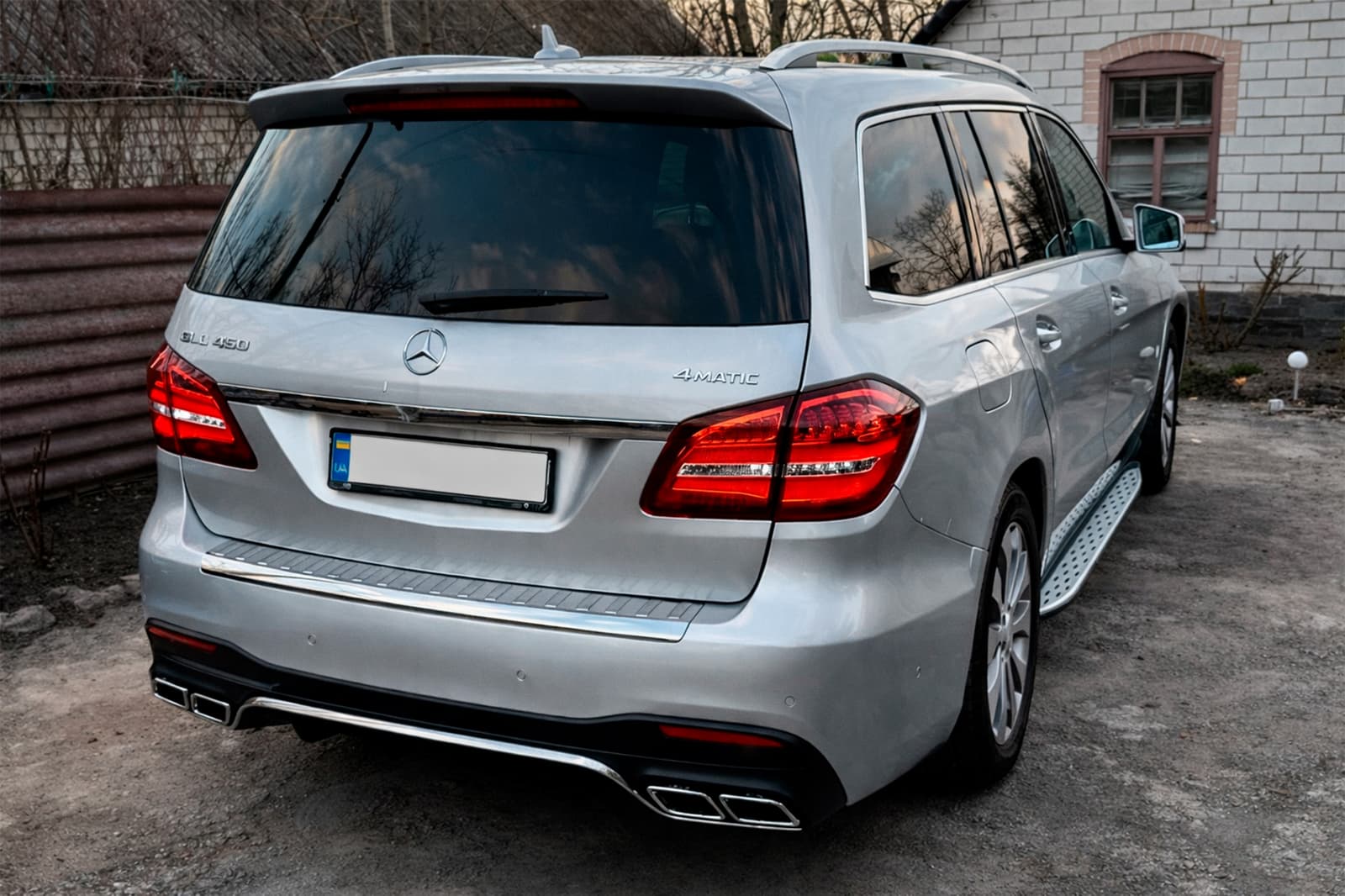 Задній дифузор GLS63 AMG (з насадками Chrome)