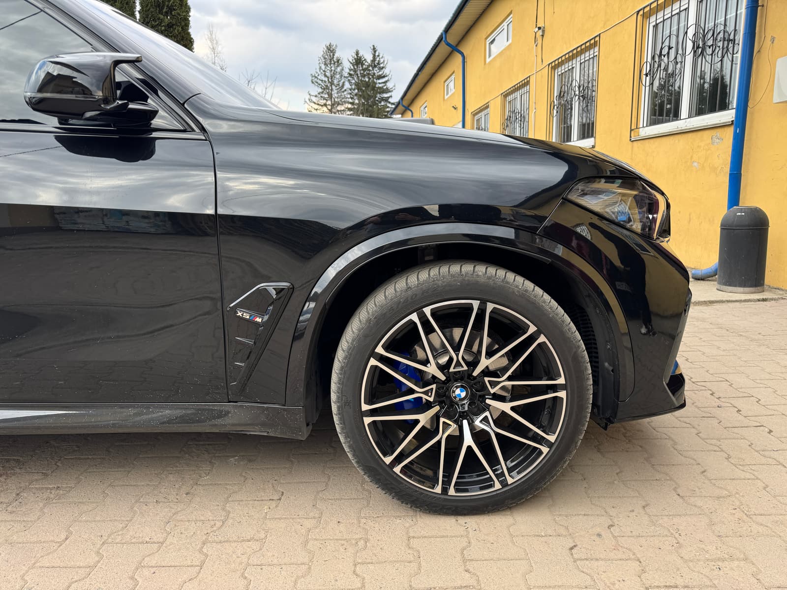 R21 Chrome Black (різноширокі) Диски на BMW X5 G05 2018-2022 року 5