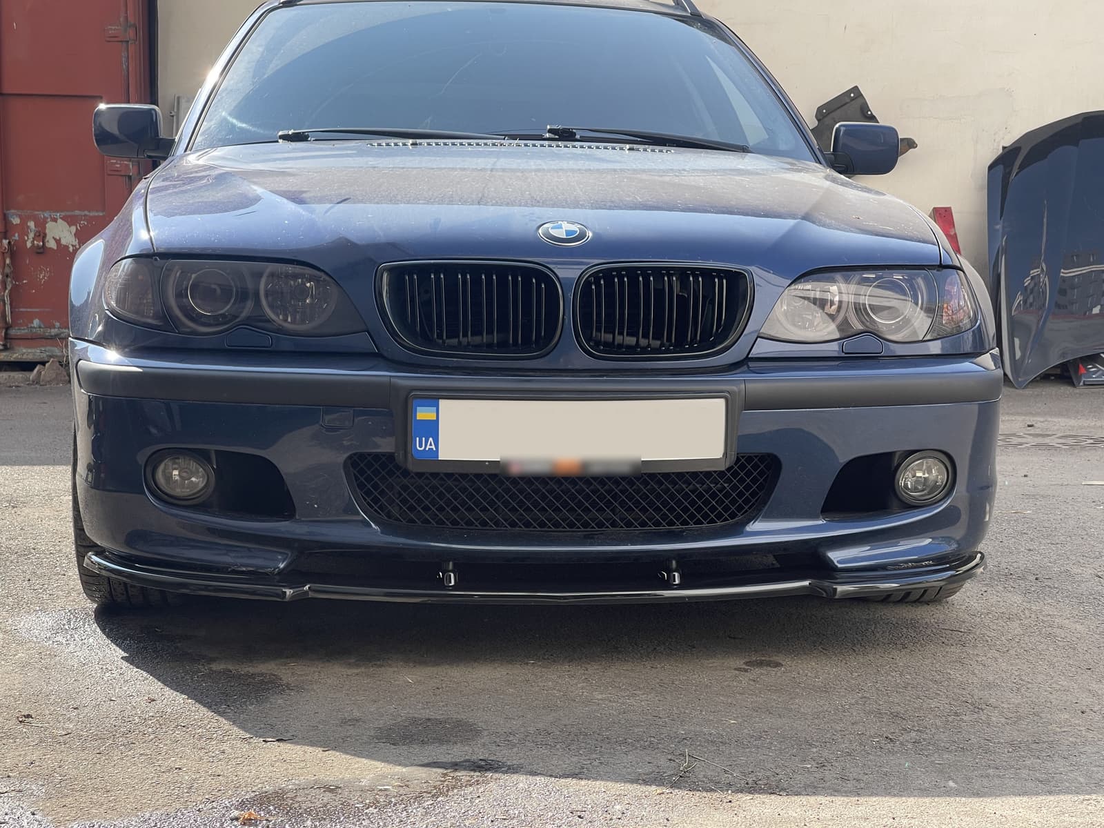 Передня Lip накладка V-1 (Для M Sport, чорний глянець)