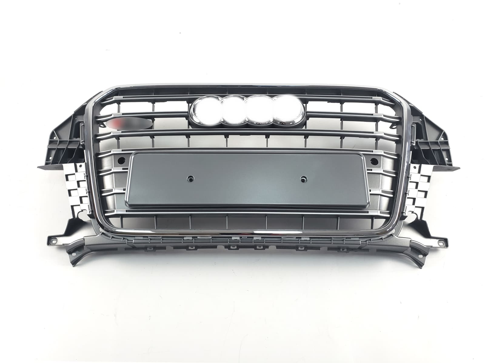 Решітка радіатора Silver Chrome (в стилі SQ3) на Audi Q3 8U 2011-2014 року 2