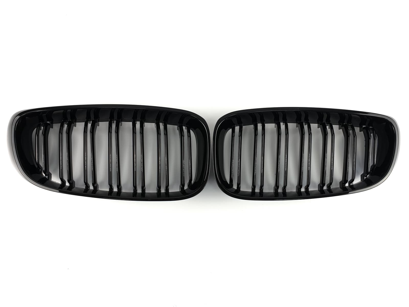 Ніздрі Чорний глянець (Подвійні M-Look) на BMW 3 Series (GT) F34 2013-2019 року