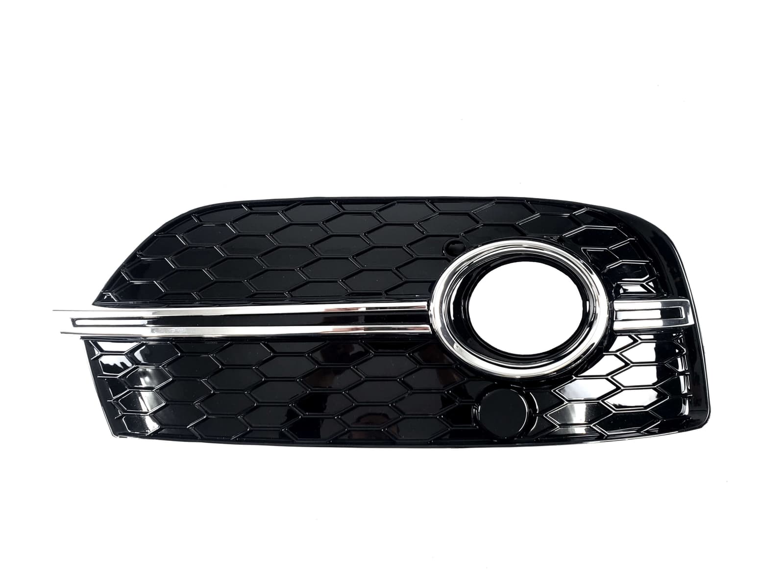 Решітки в бампер Chrome Black (стиль RSQ3 під туманки) на Audi Q3 8U 2011-2014 року 3