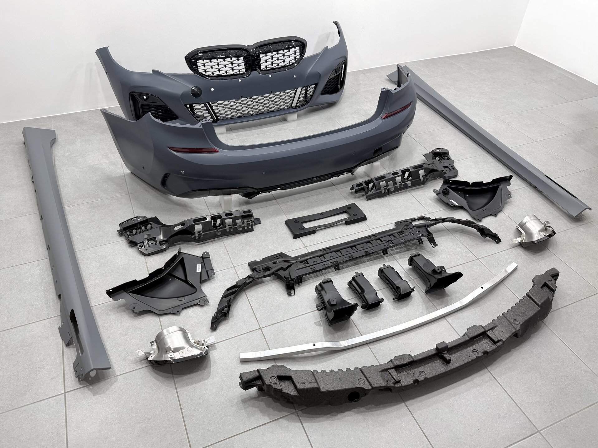 Комплект обвісу M340i Shadowline для BMW 3 series G20 2018-2022 5
