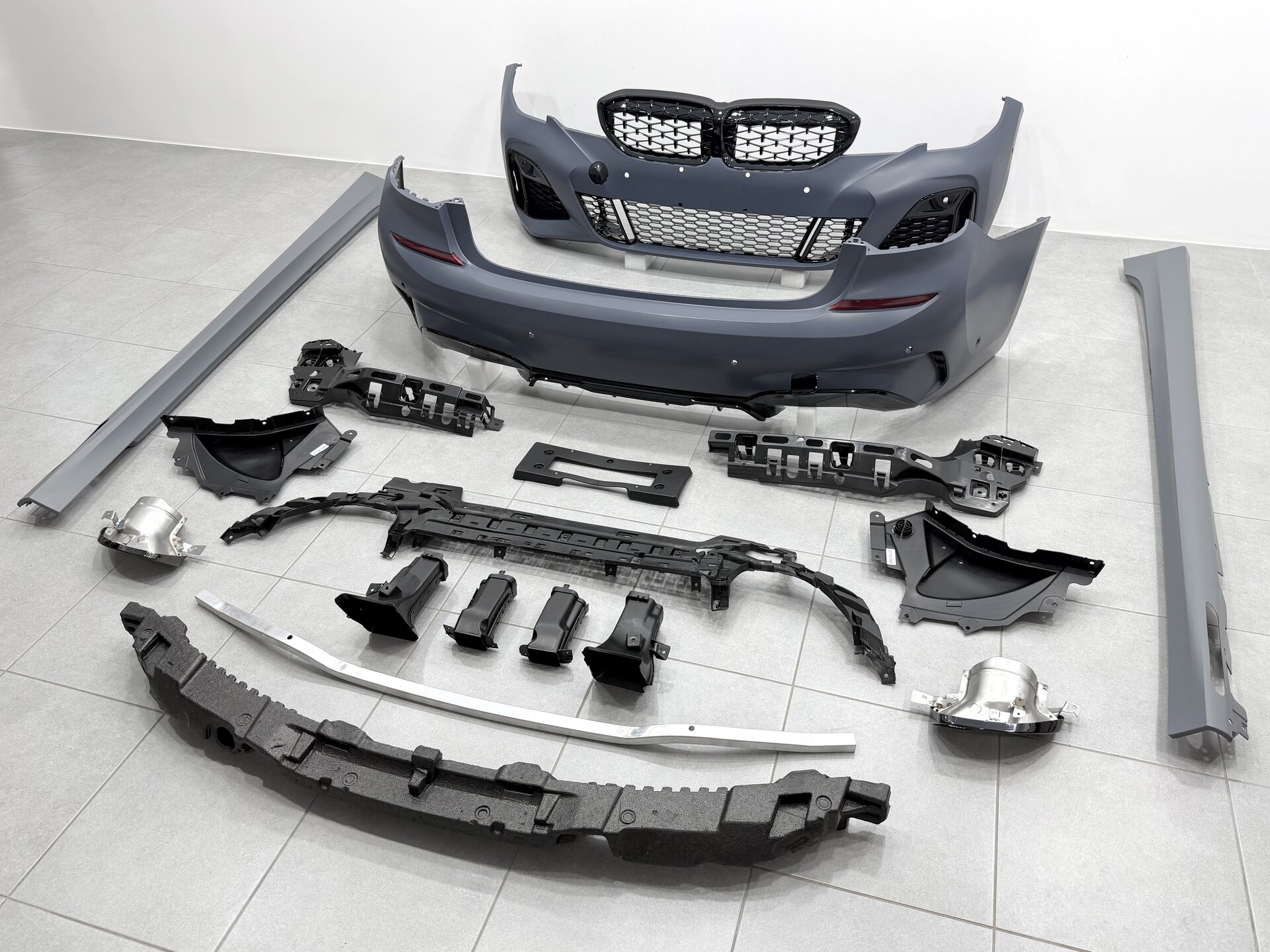 Комплект обвісу M340i Shadowline для BMW 3 series G20 2018-2022 6