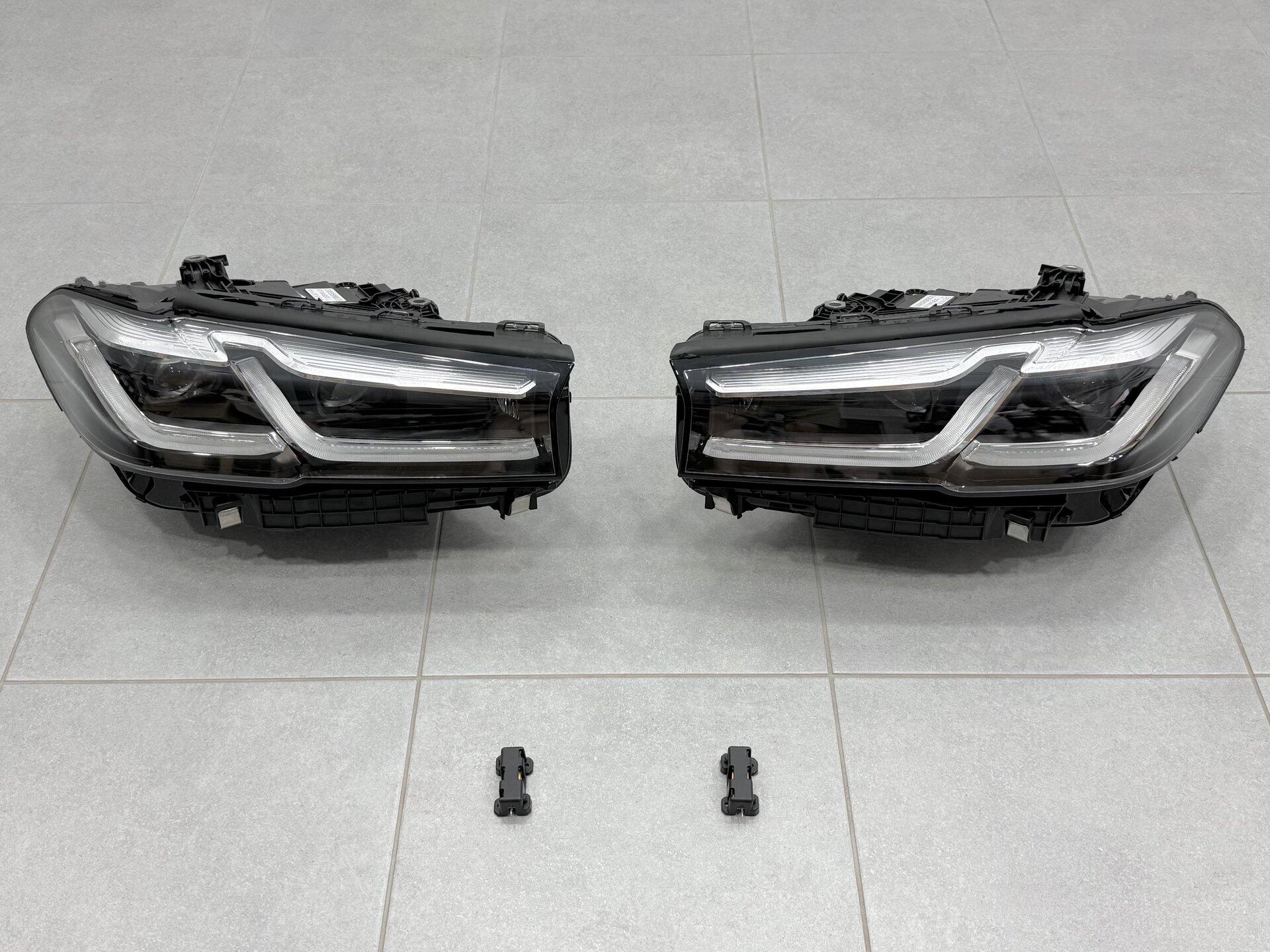 Фари Adaptive LED 2 РЕЖИМА ДХВ LCI 2020+ для BMW G30 / G31 2016-2020 з заміною бампера 2