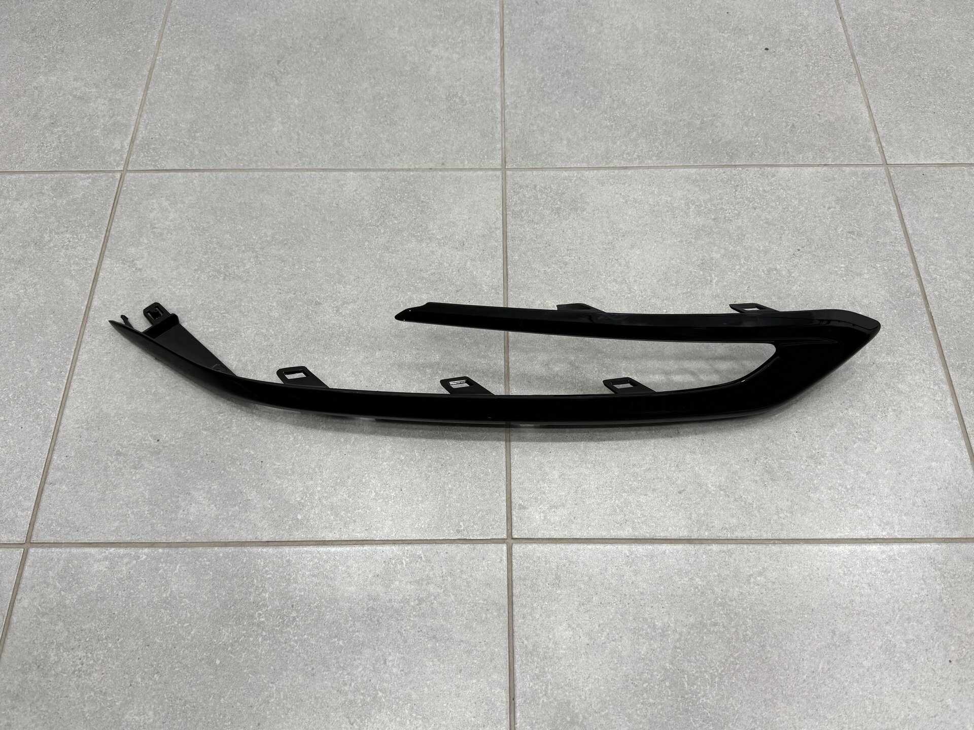 Права накладка бампера 5312348130 F-Sport Lexus RX 2023- 5