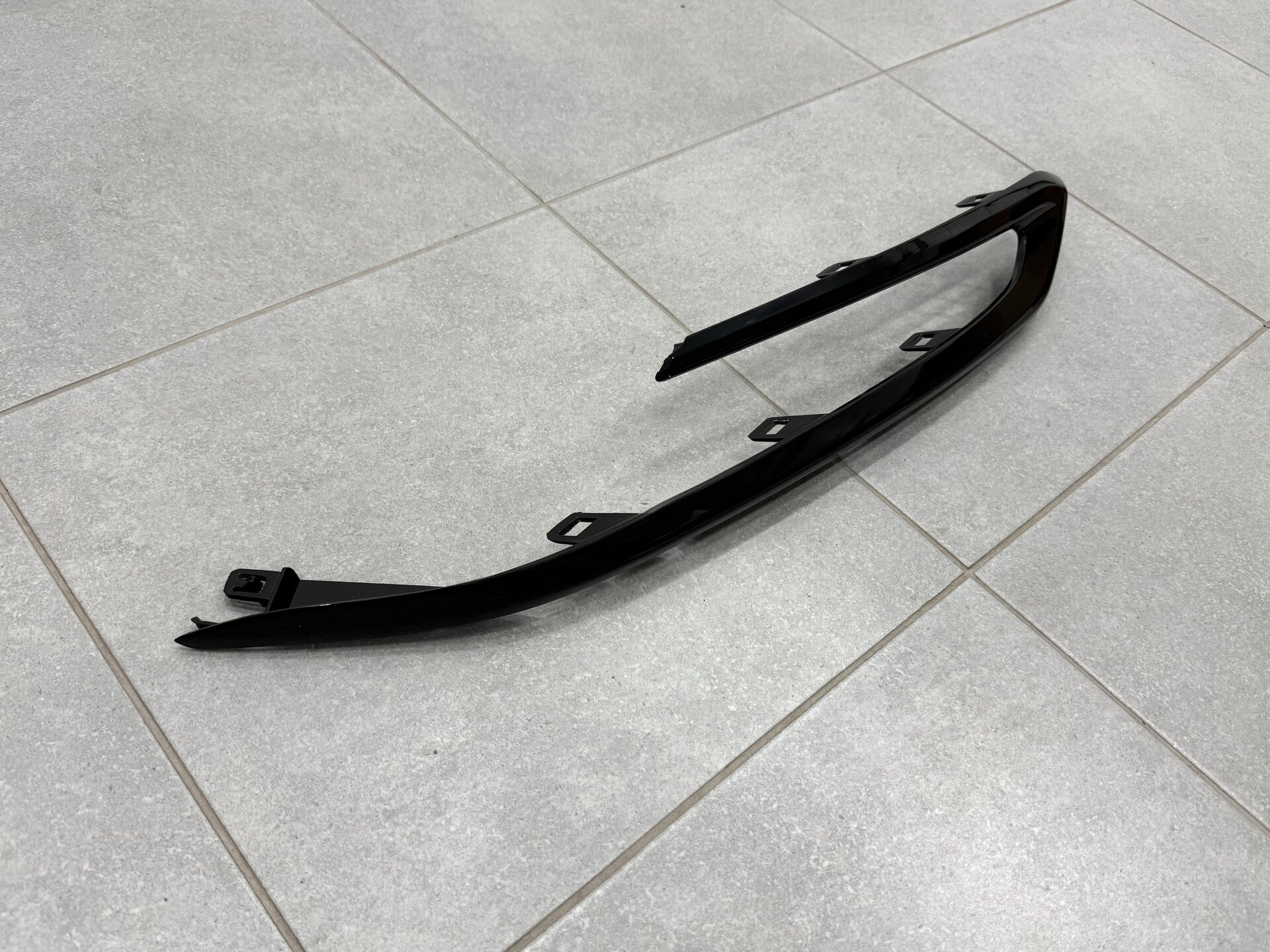 Права накладка бампера 5312348130 F-Sport Lexus RX 2023- 4
