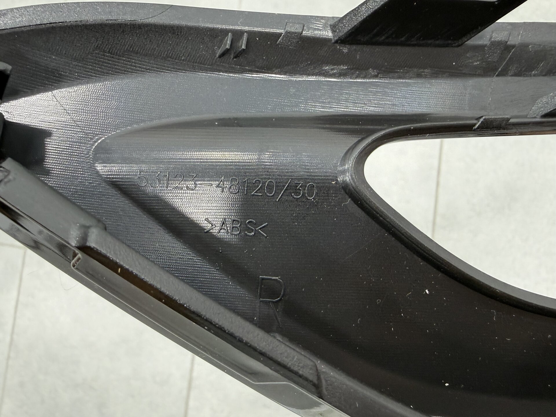 Права накладка бампера 5312348130 F-Sport Lexus RX 2023- 2