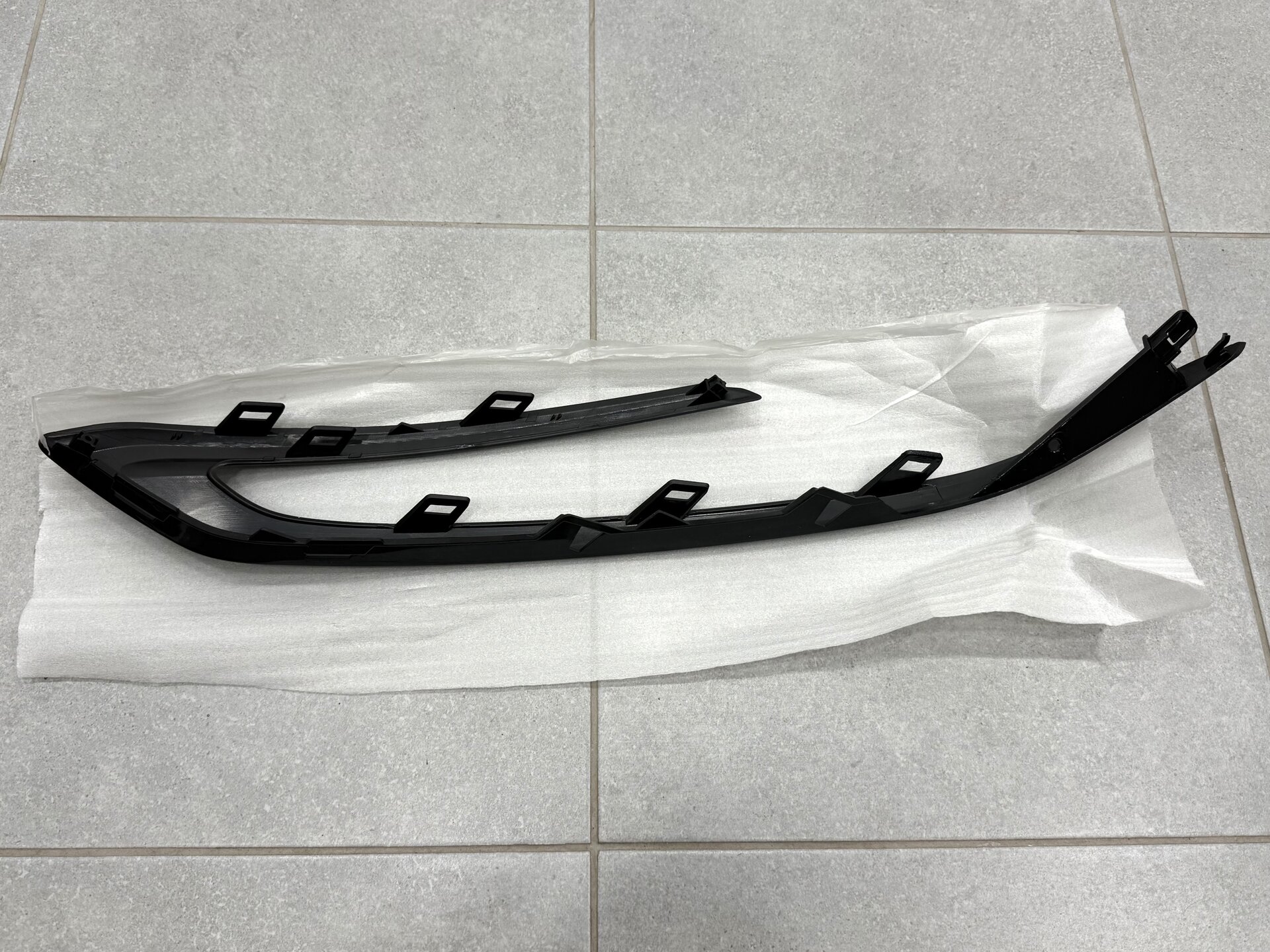 Права накладка бампера 5312348130 F-Sport Lexus RX 2023- 6