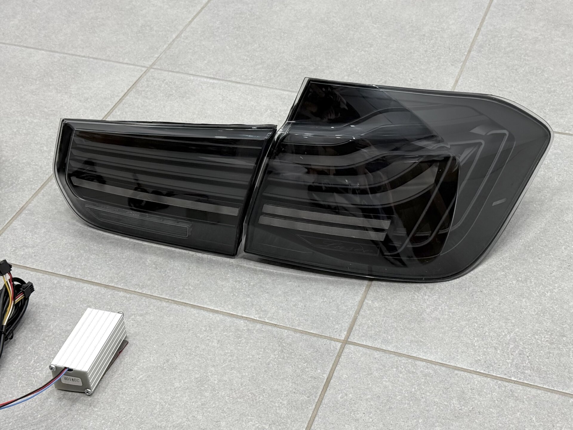 Задні LED ліхтарі стиль CSL для BMW 3 series F30 2012-2018 димчасті, комплект 4шт. 4