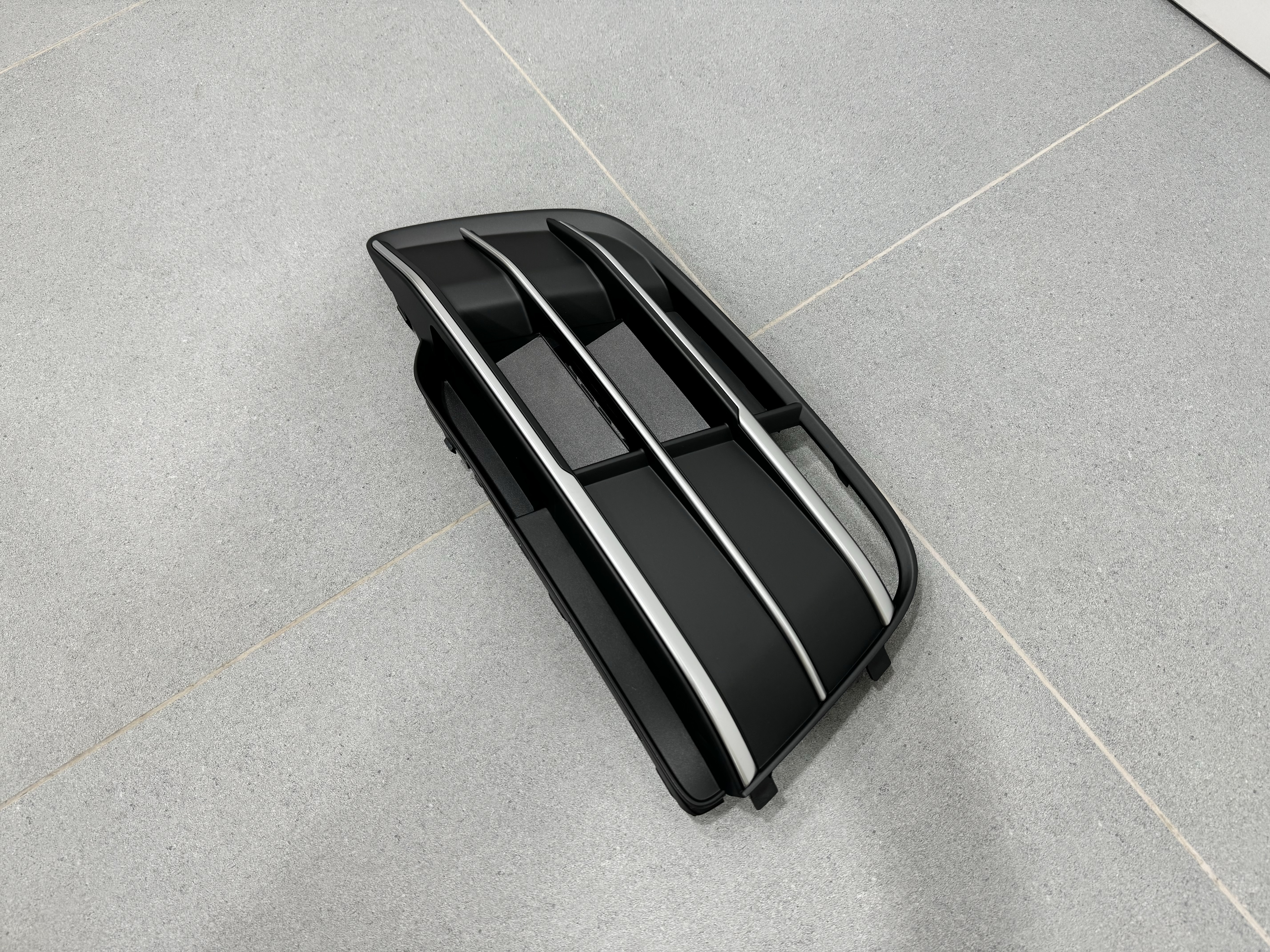 Решітка бампера ЛІВА 80D807679J S-Line для AUDI Q5 2017-2020 3