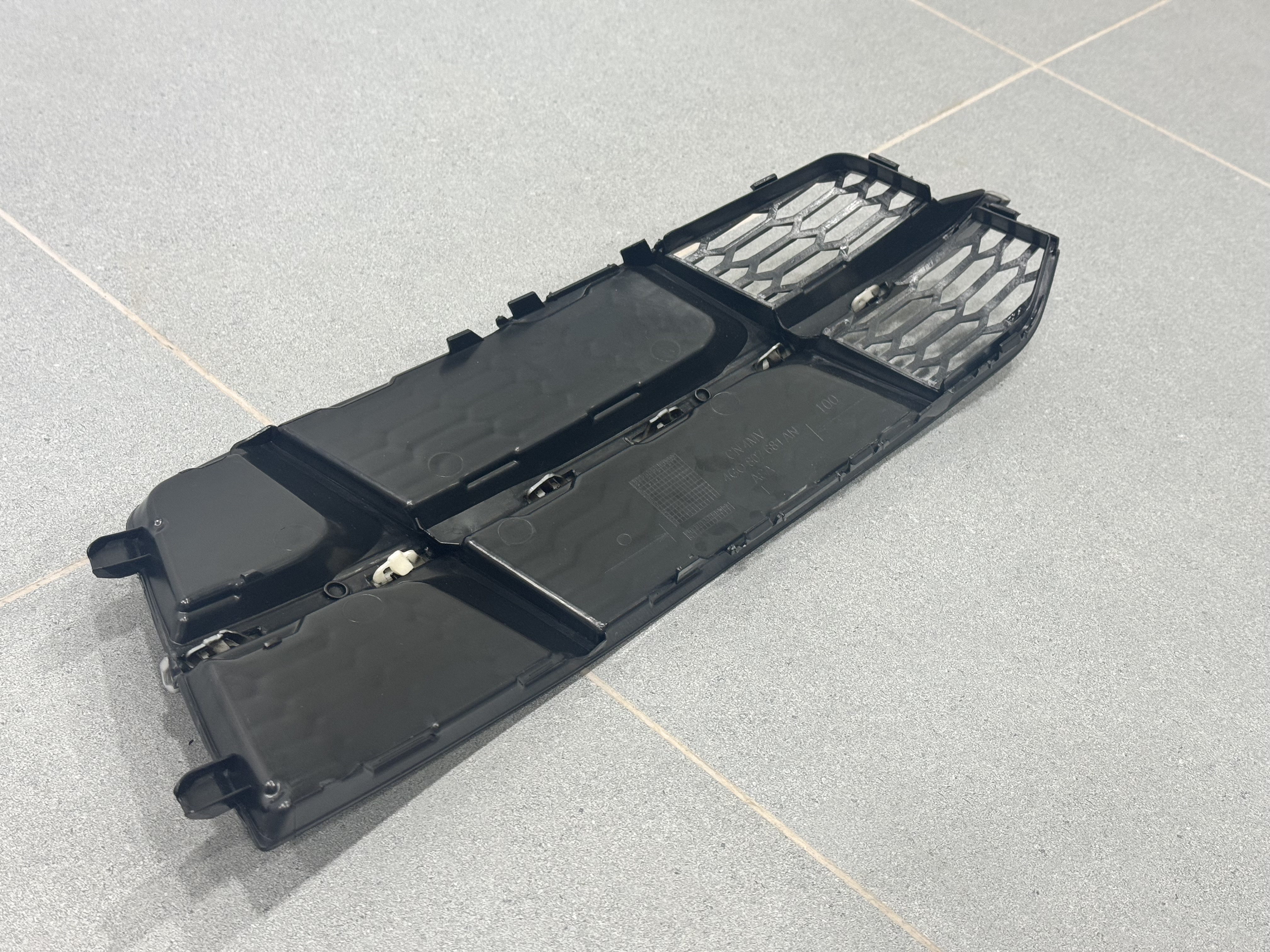 Решітка в бампер ліва BLACK S Line - AUDI A6 (С7 рест.) 4G0807681AN 3
