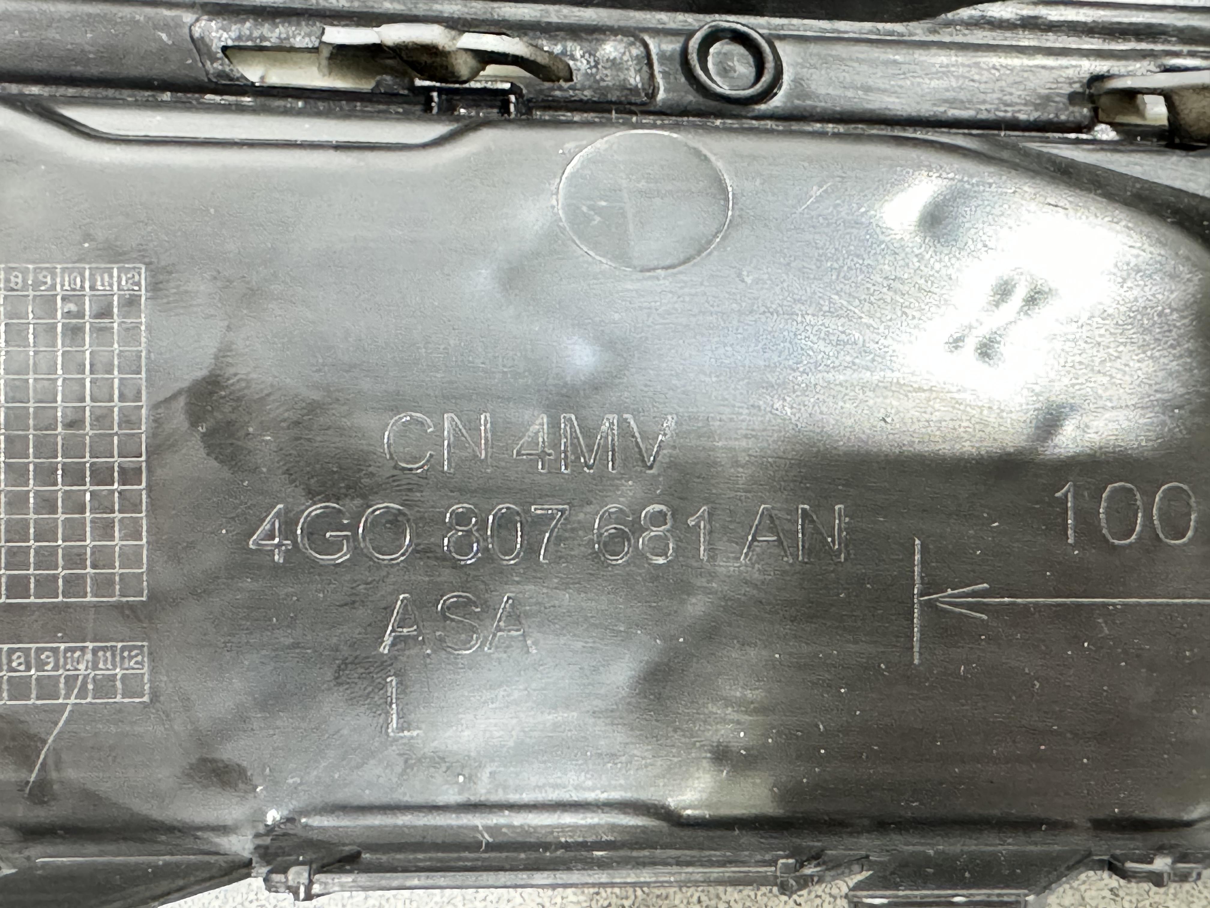 Решітка в бампер ліва BLACK S Line - AUDI A6 (С7 рест.) 4G0807681AN 2