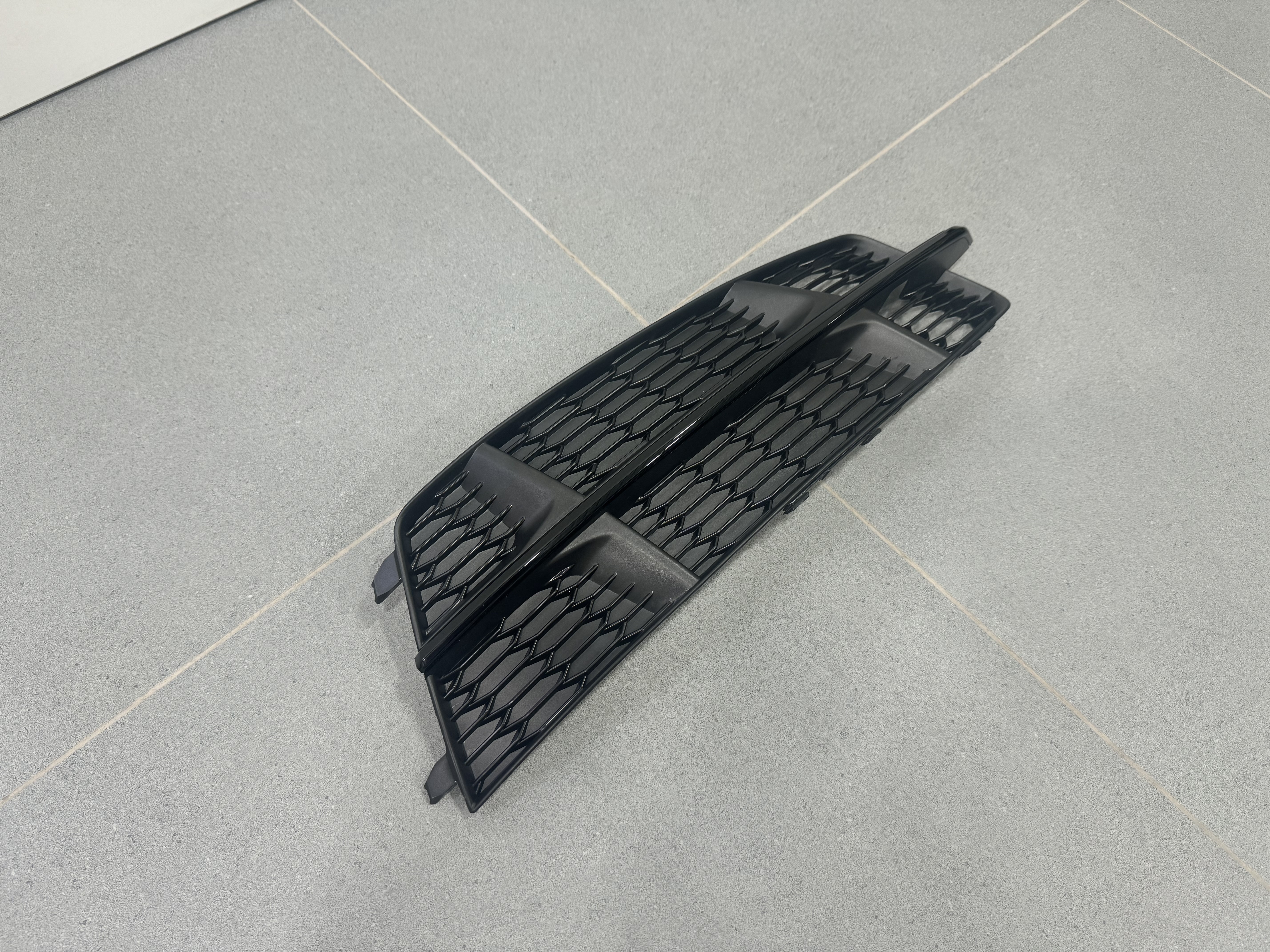 Решітка в бампер ПРАВА BLACK S Line - AUDI A6 С7 2015-2017 4G0807682AN 5
