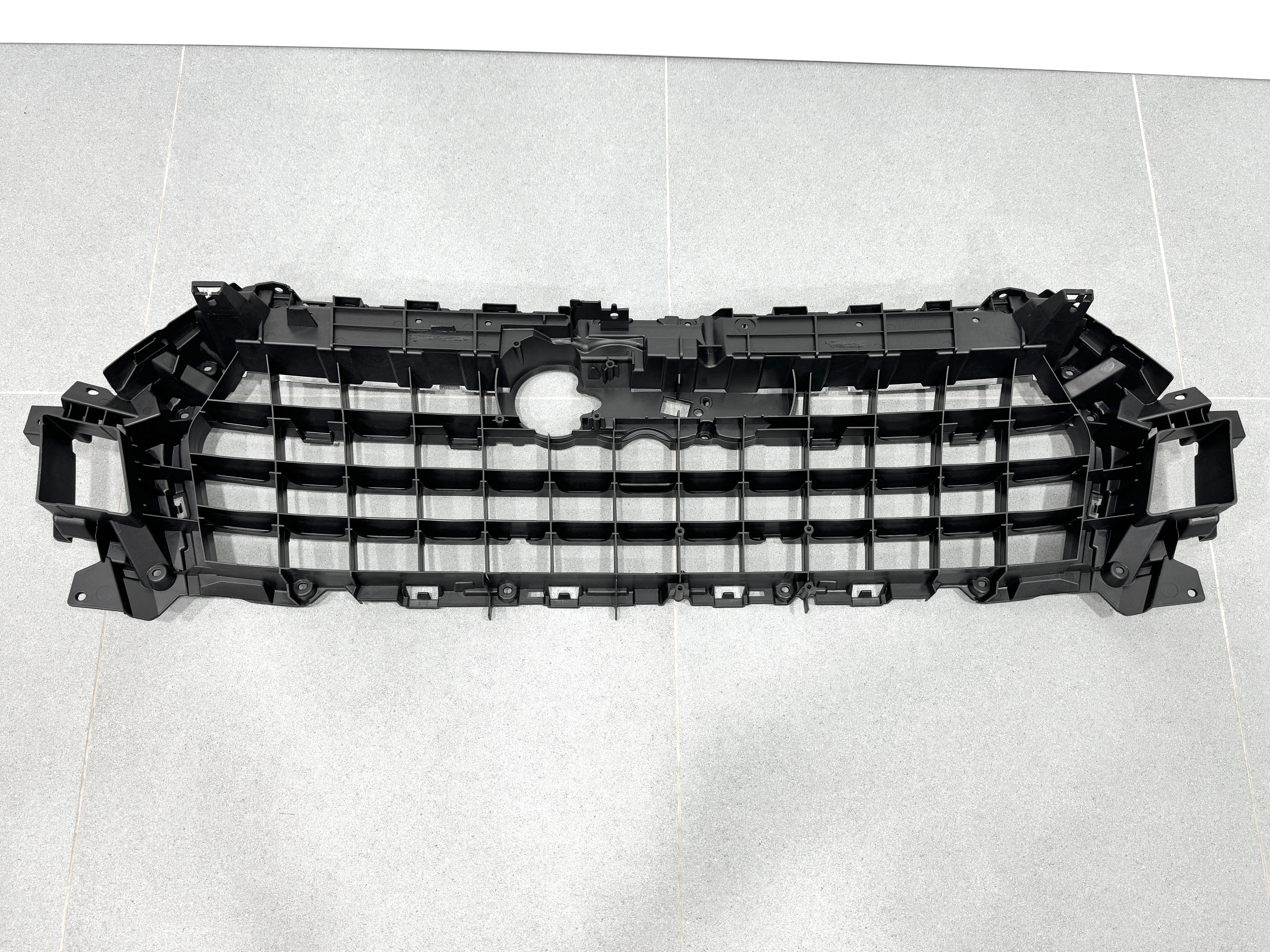 Кронштейн решітки радіатора AUDI Q7 (4M) 2015-2019 4M0807233C 5