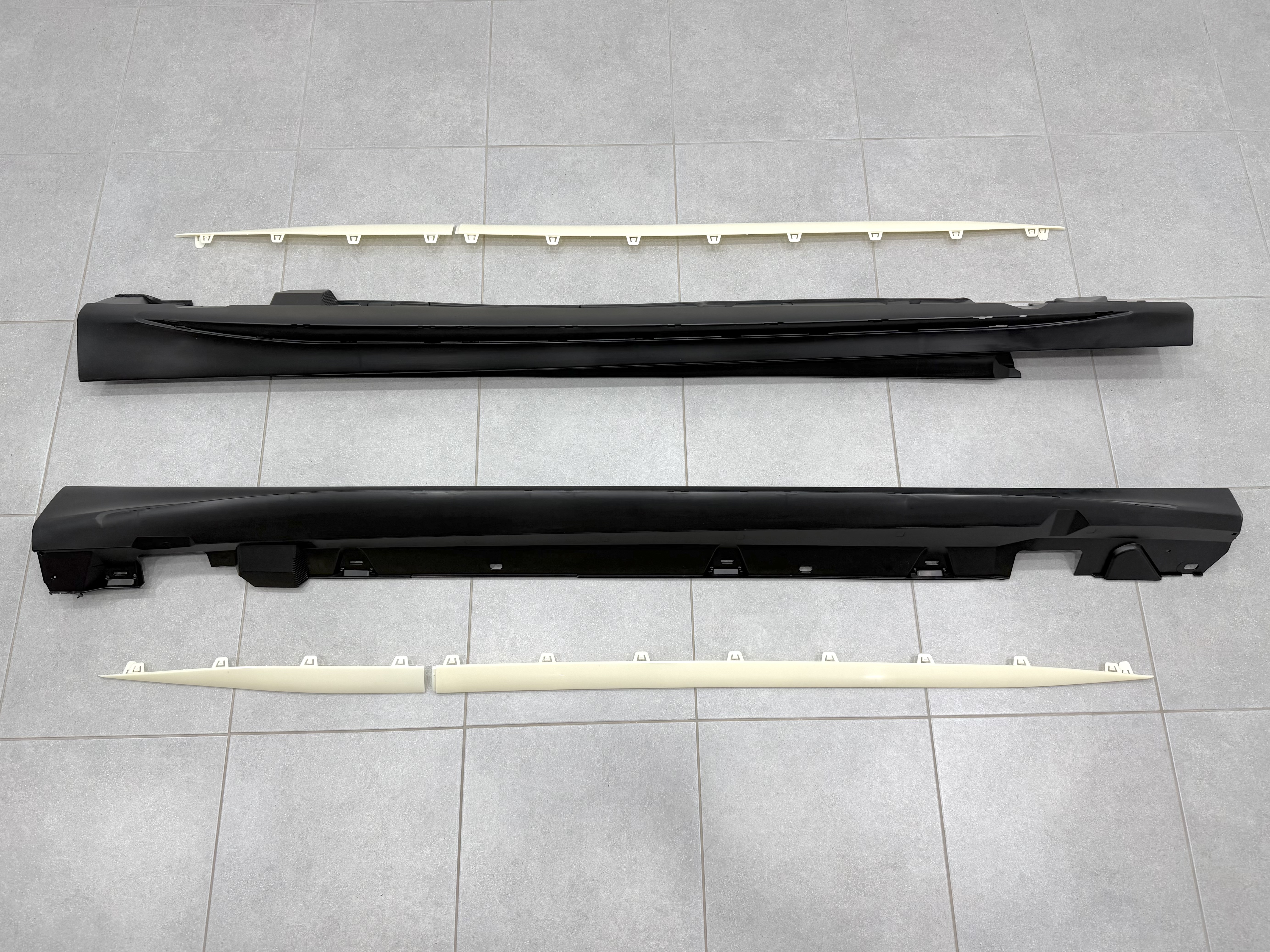 Пороги AMG Mercedes C-class W206 2021-, комплект 2шт. 2