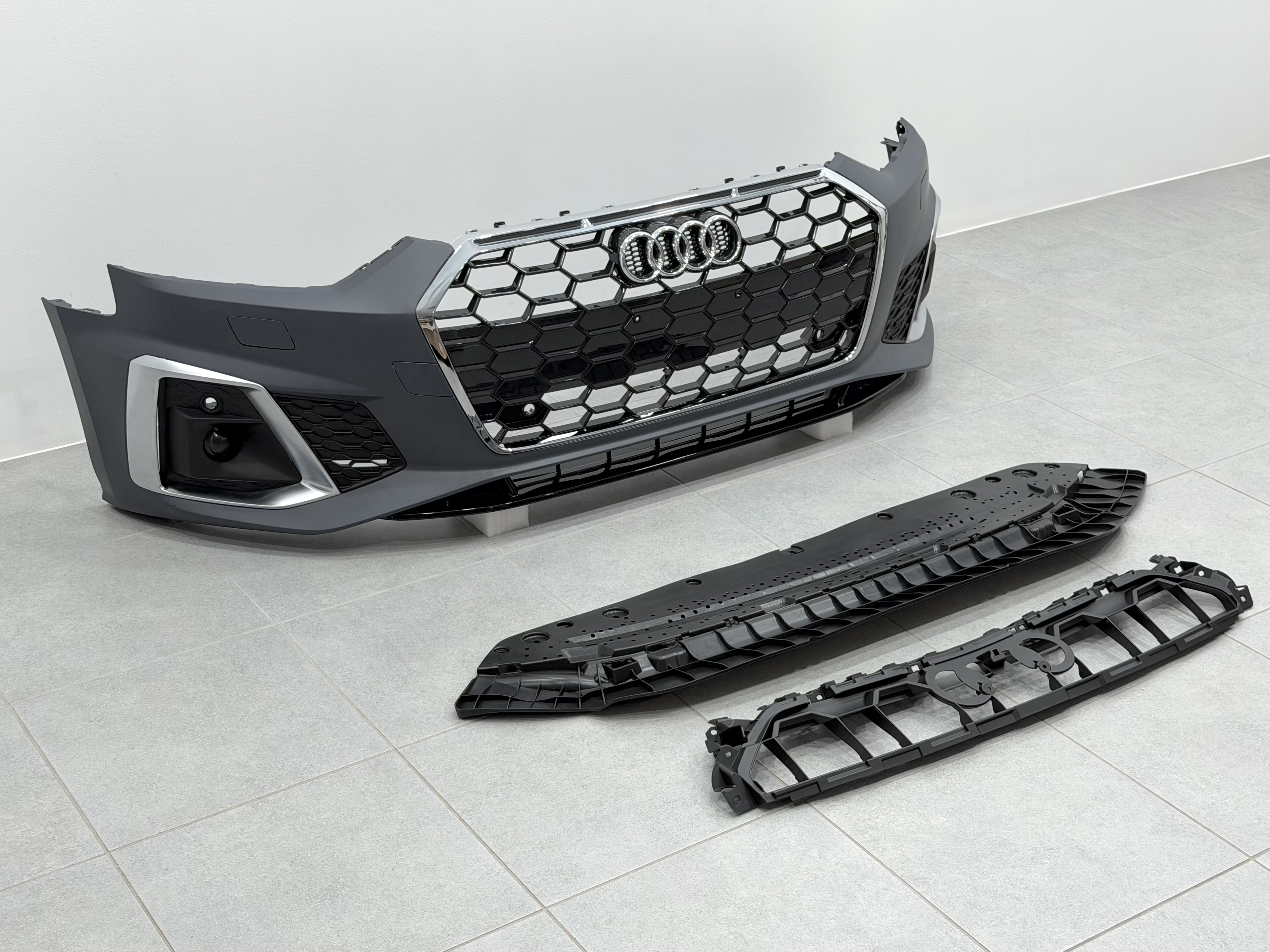 Бампер передній у зборі S-Line CHORME для Audi A5 B9 2020- 4
