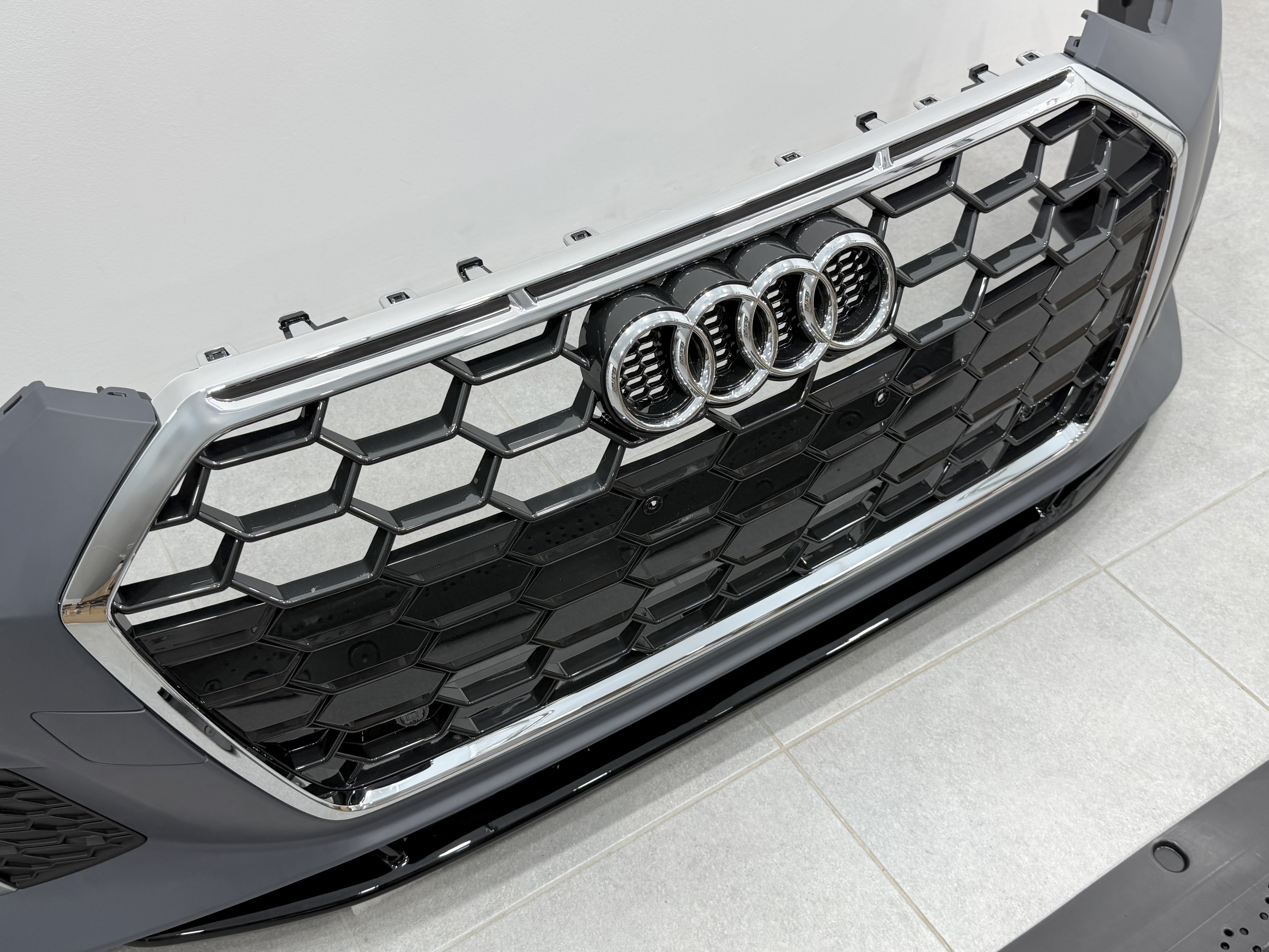 Бампер передній у зборі S-Line CHORME для Audi A5 B9 2020- 5