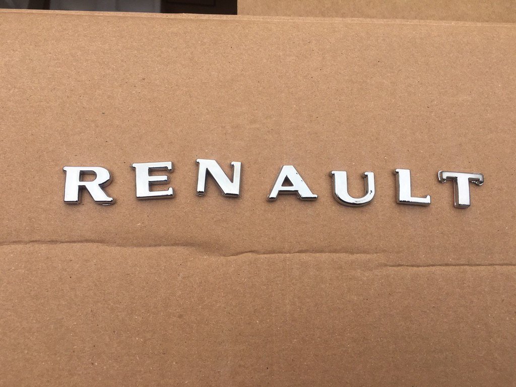 Напис Renault r1032 (133мм на 18мм) 2