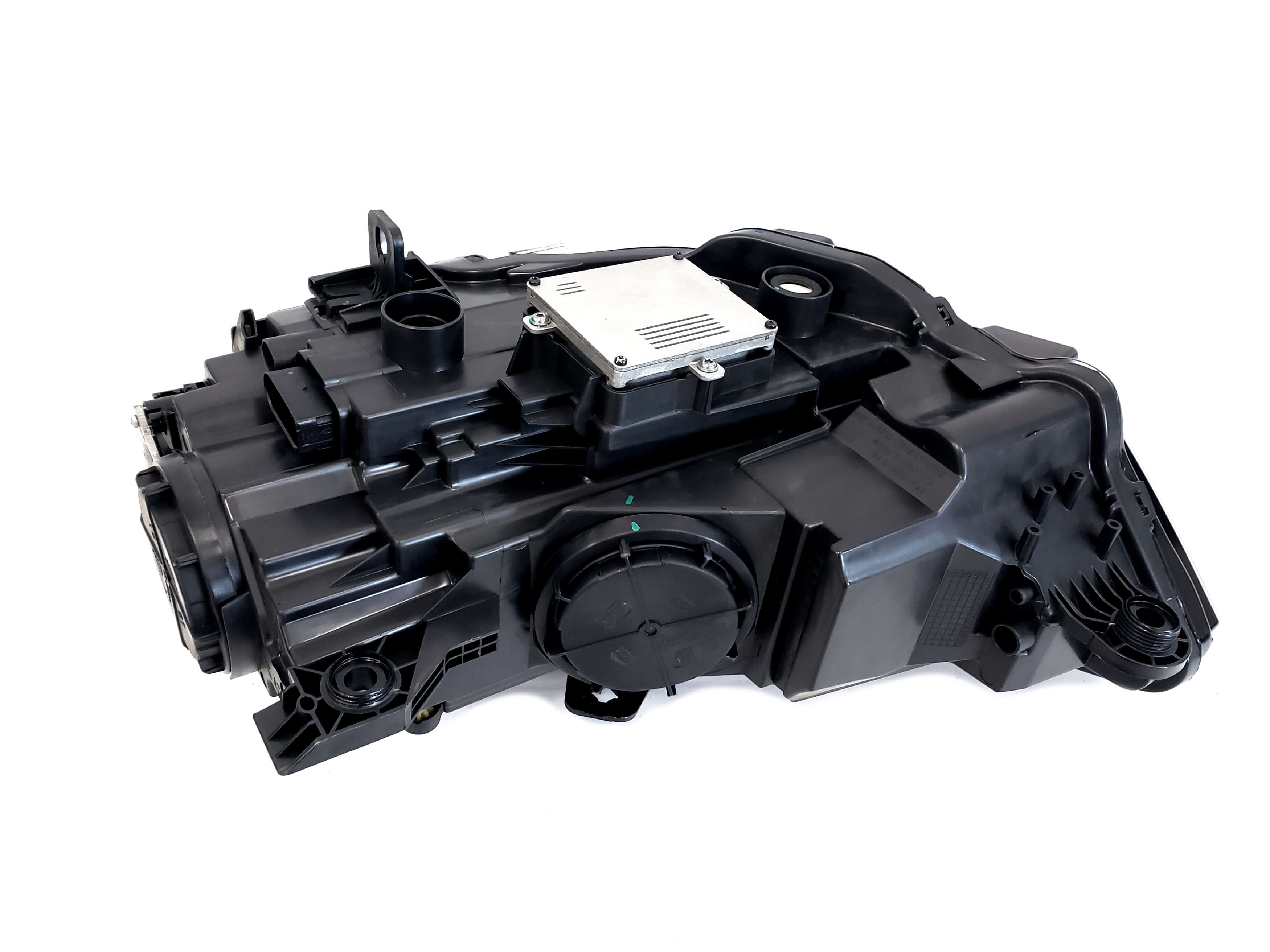Передні фари (Bi-Xenon Європа комплектні) на Audi A3 8V 2016-2020 року 5