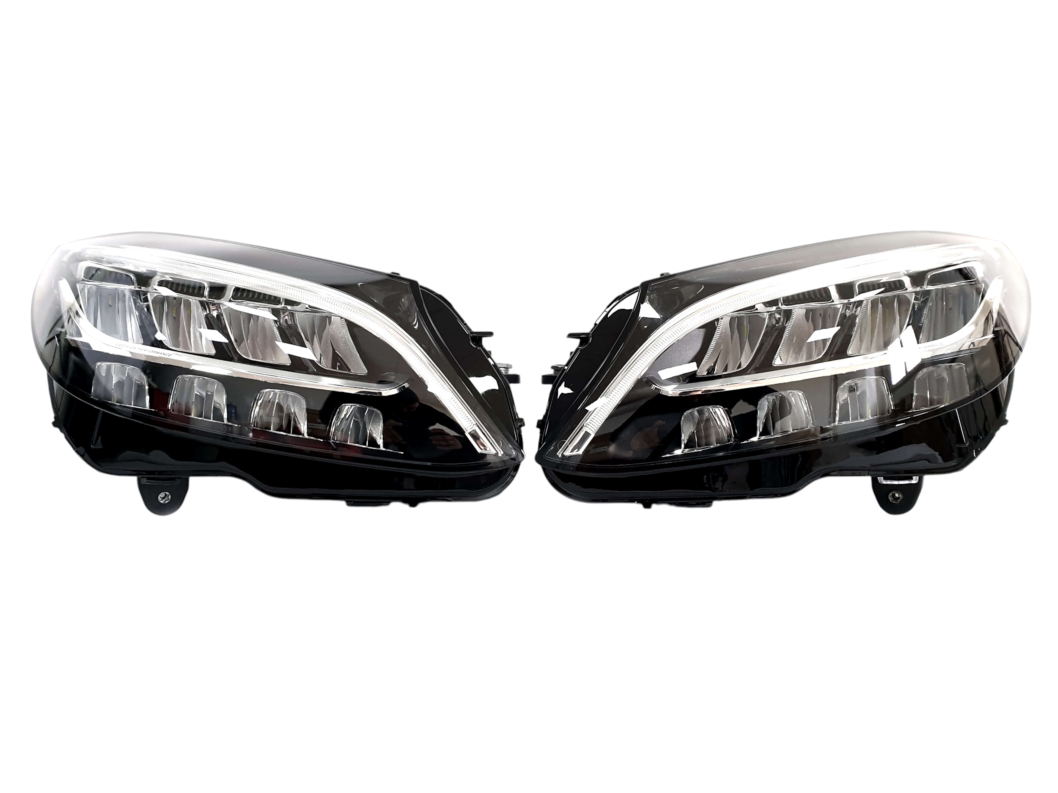 Передні фари Led High Performance (оригінал комплектні) на Mercedes-Benz C-Class W205 2018-2021 року