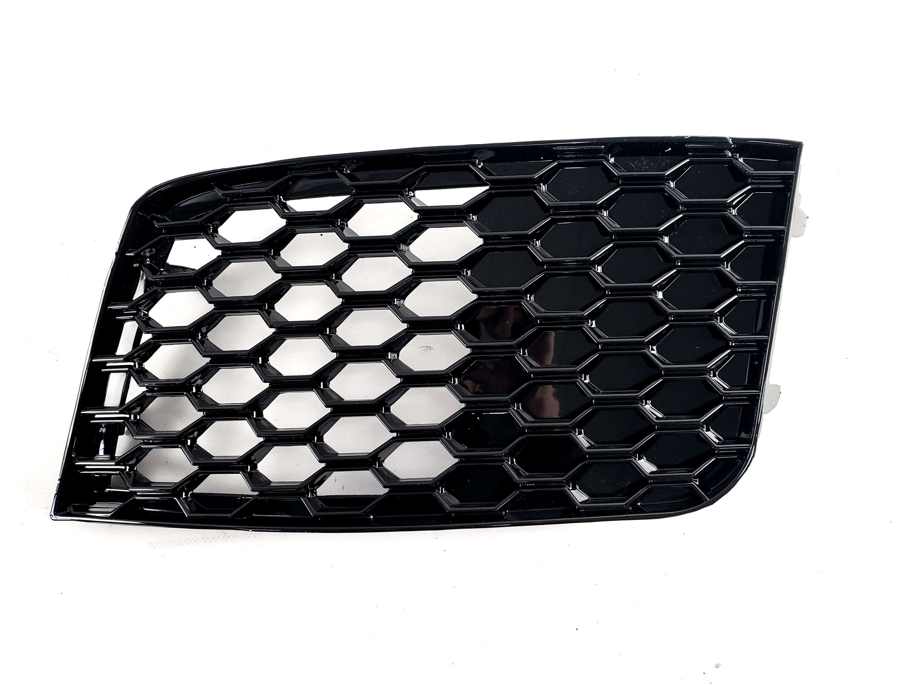 Решітки в бампер Full Black (RS бампер) на Audi A3 8V 2012-2016 року 3