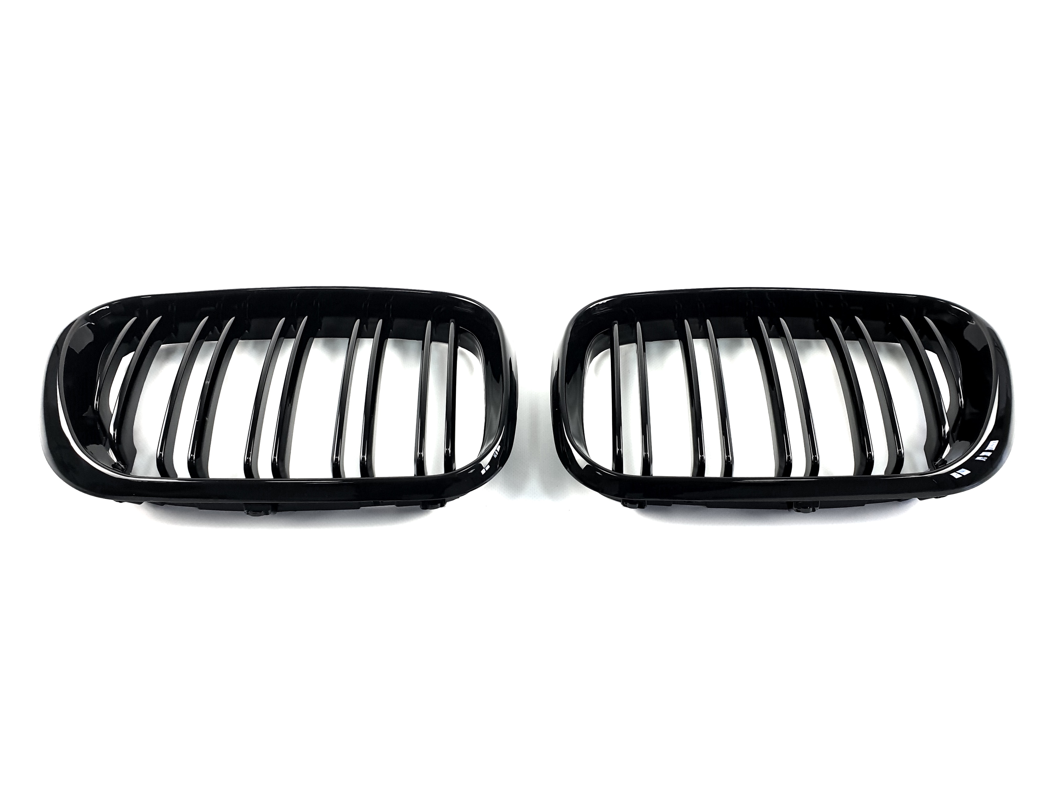 Ніздрі Чорний глянець (Подвійні M-Look) на BMW X5 E53 1999-2006 року 2