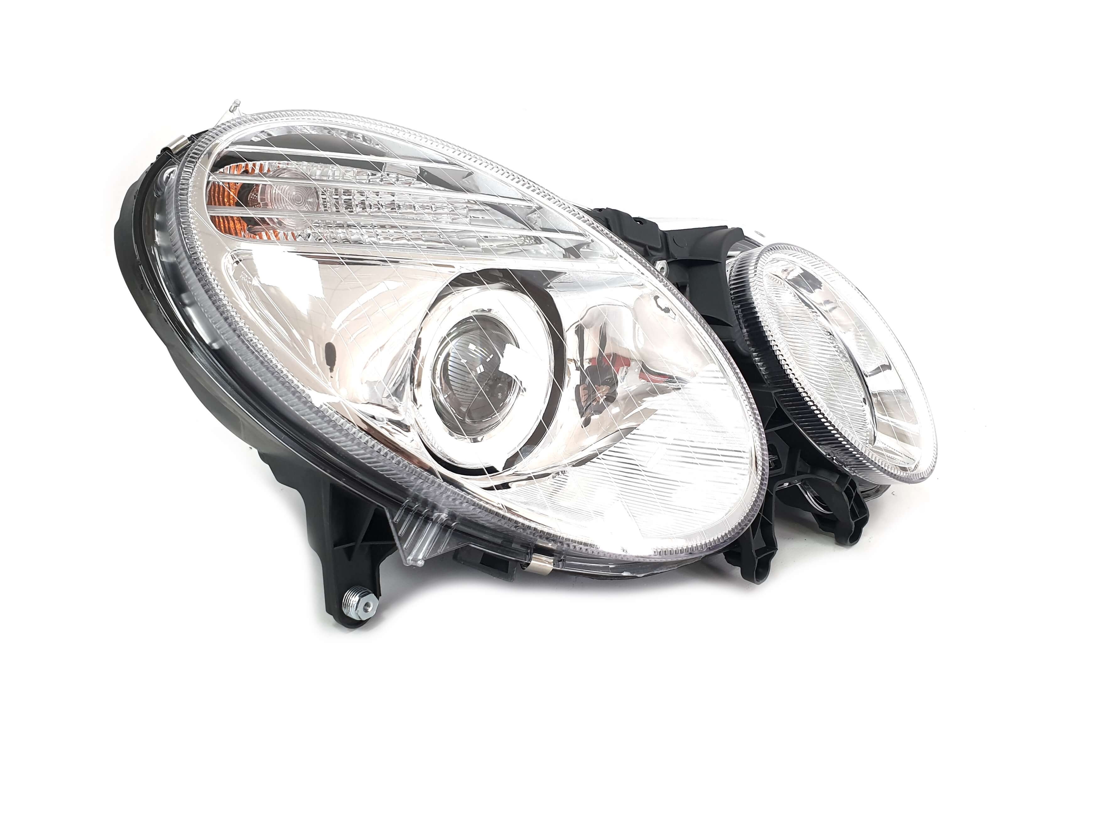 Передні фари Галоген на Mercedes-Benz E-Class W211 2007-2009 року 4