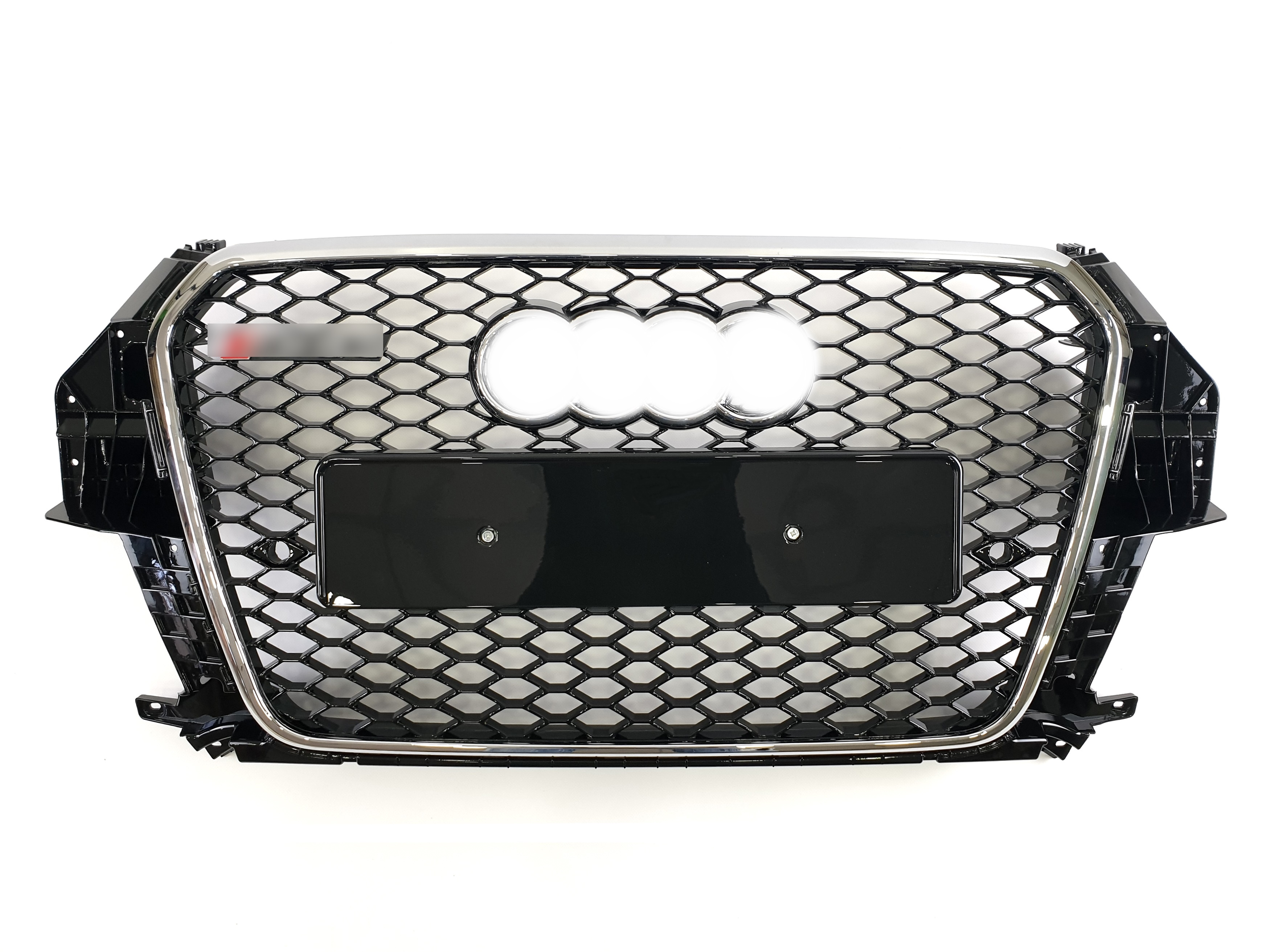 Решітка радіатора Chrome Black (в стилі RSQ3) на Audi Q3 8U 2011-2014 року