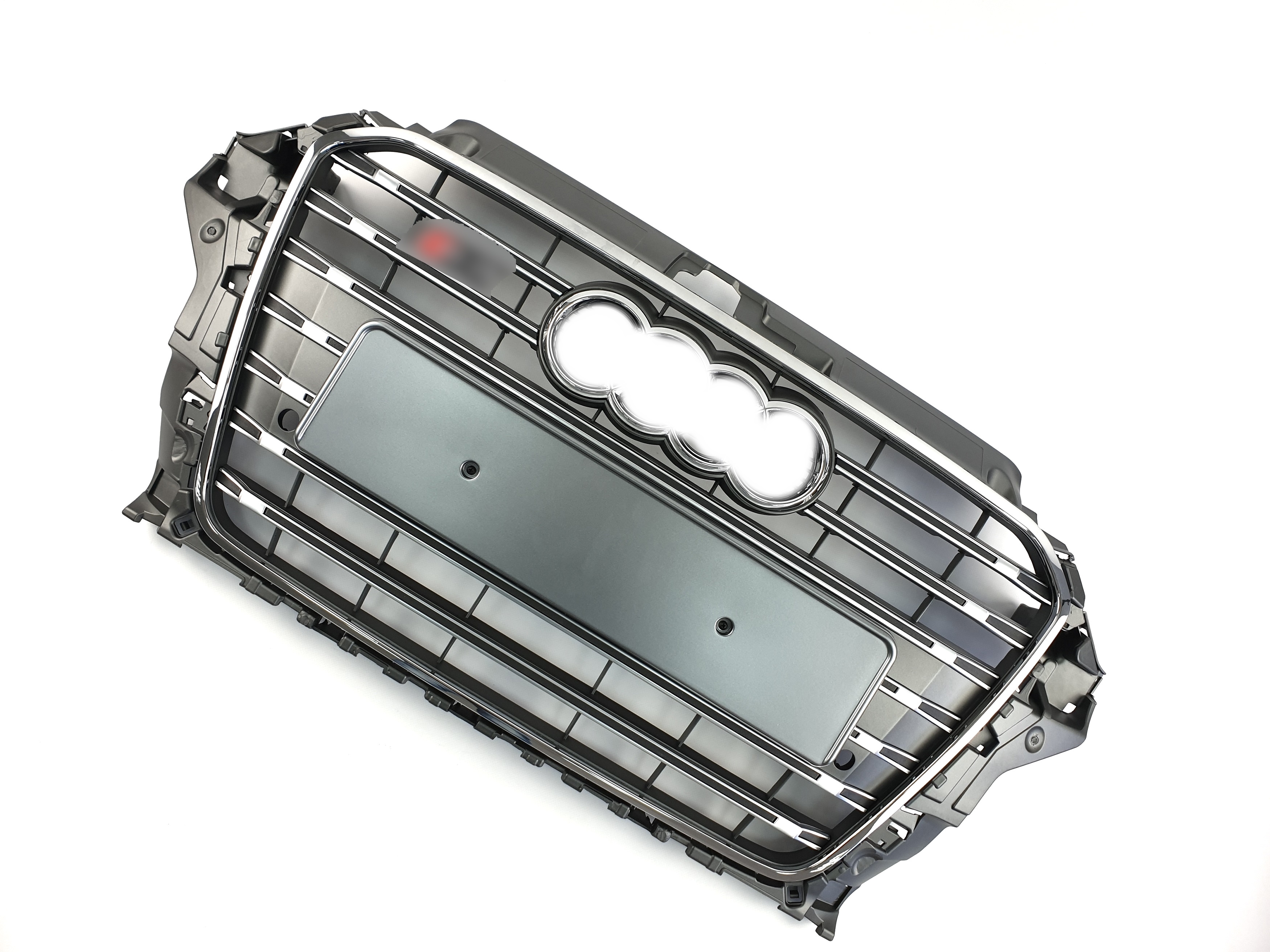 Решітка радіатора Silver Chrome (в стилі S3) на Audi A3 8V 2012-2016 року 3
