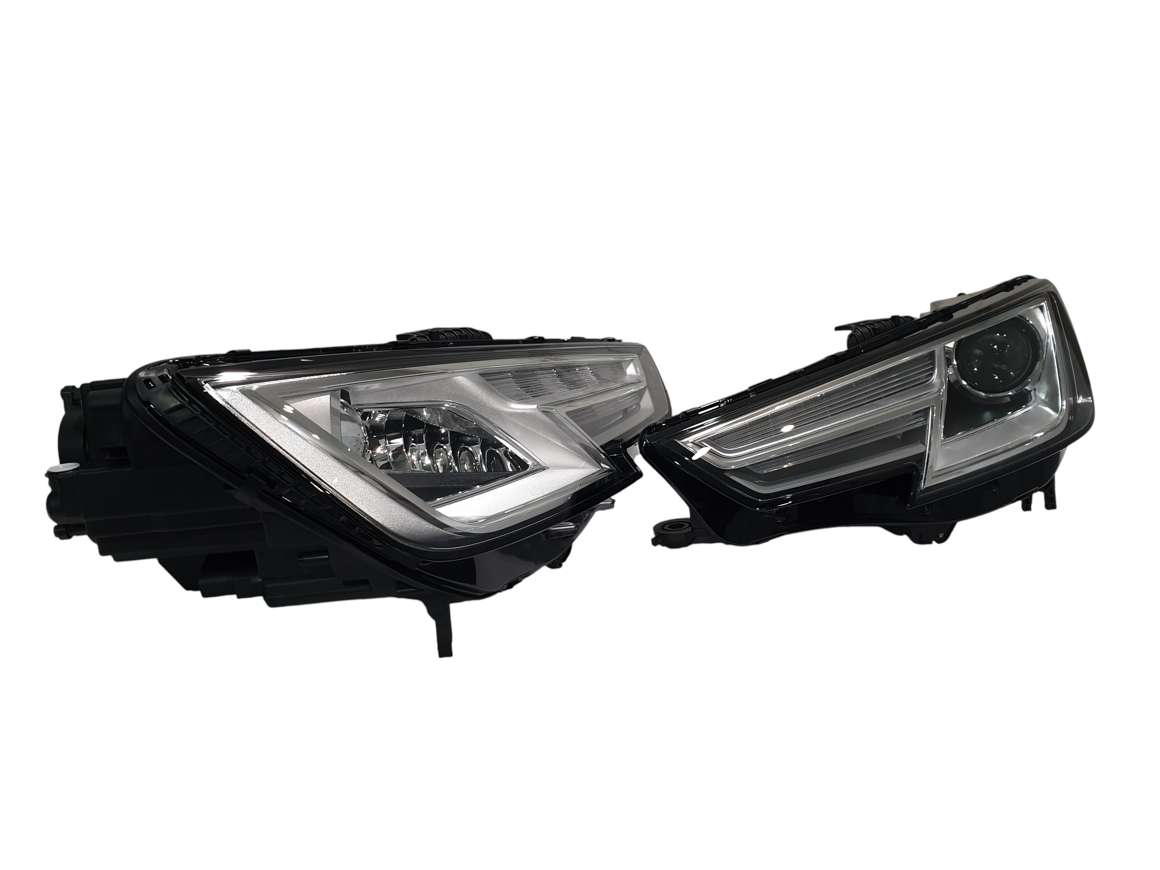 Передні фари (Xenon) без блоків на Audi A4 B9 2015-2019 року 2