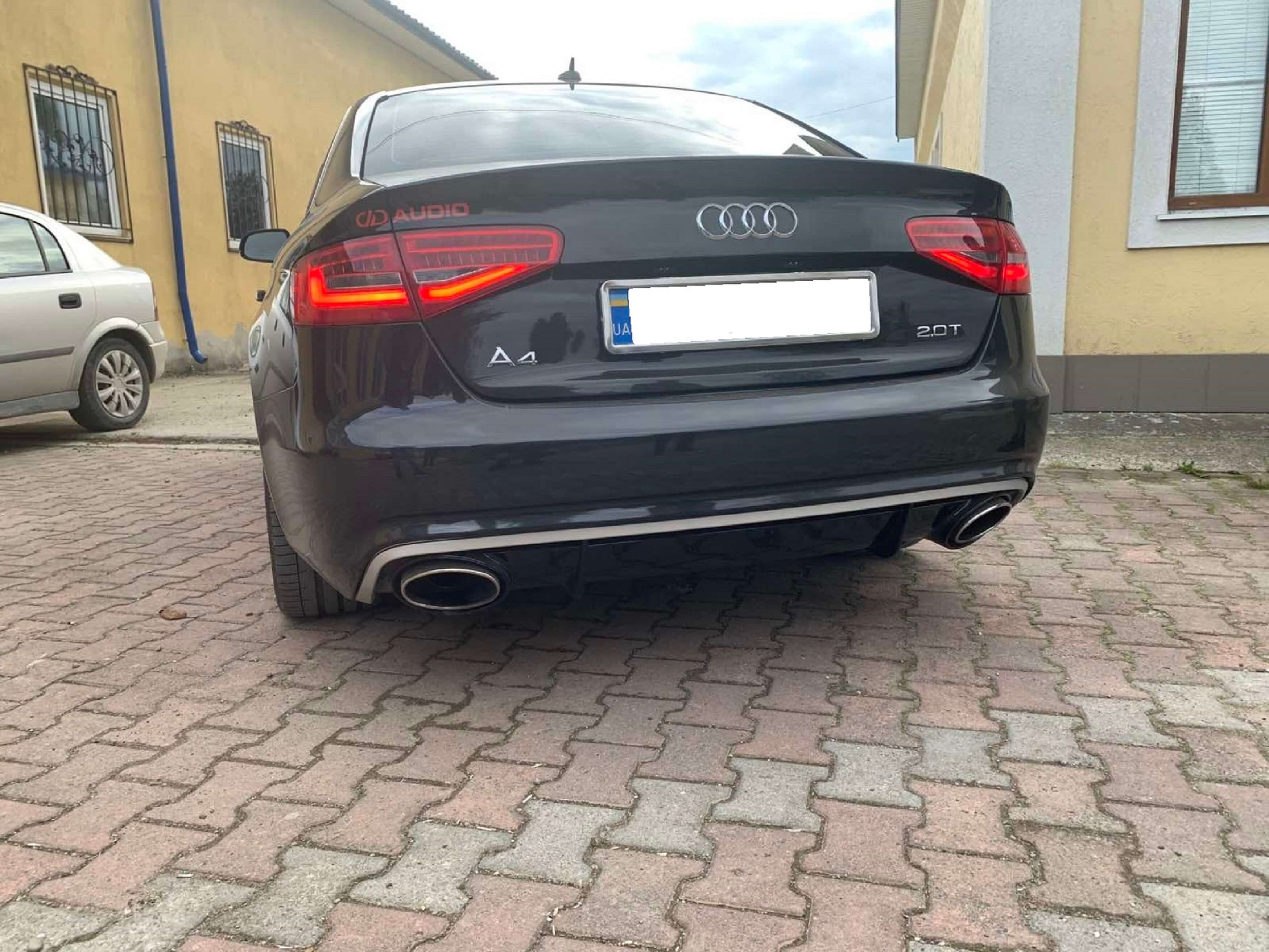 Дифузор (заднього бампера) Black Silver / Chrome Pipe (в стилі RS4) на Audi A4 B8 2011-2015 року 4