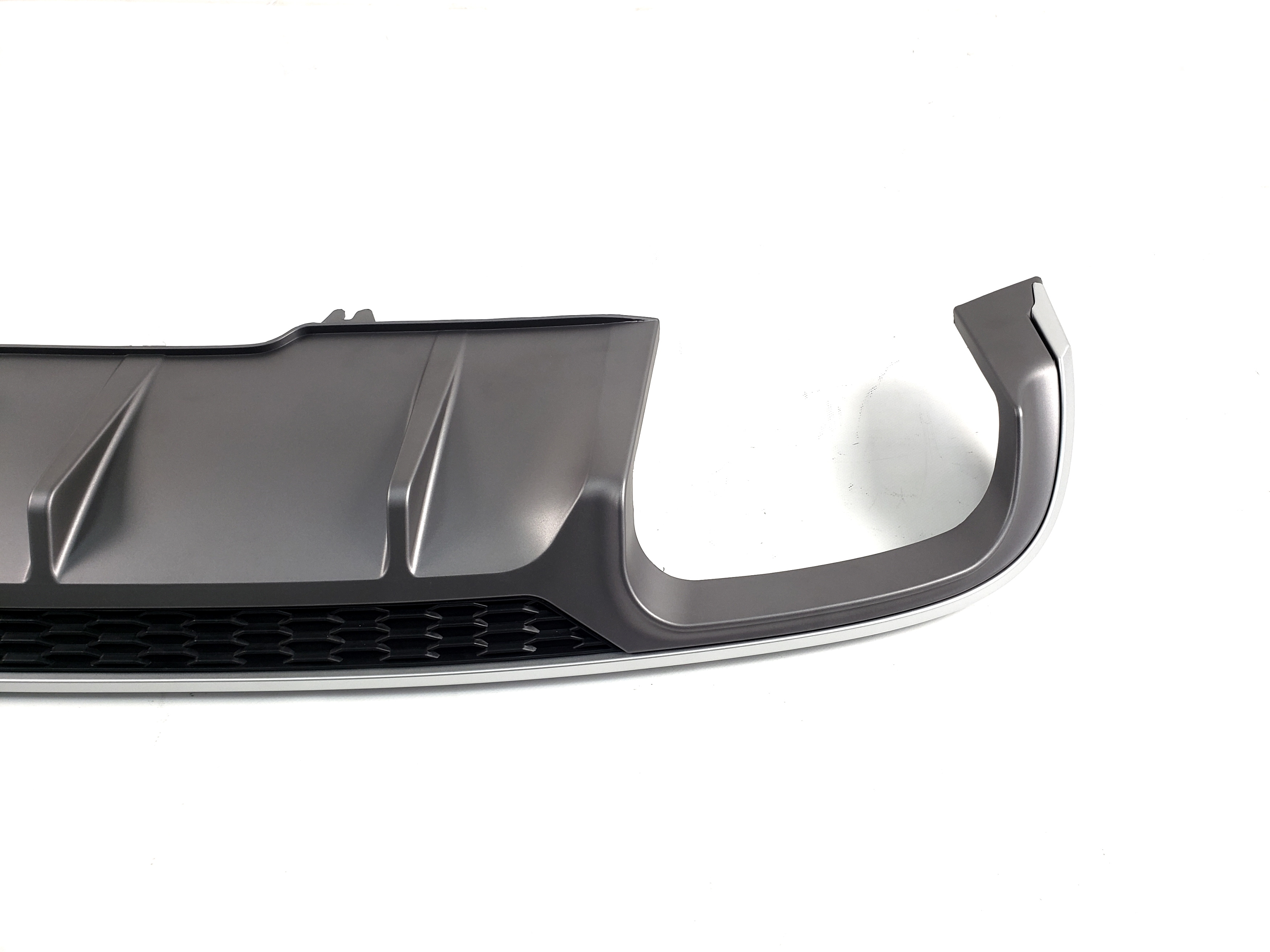 Дифузор (заднього бампера) Silver (в стилі S5 B9 00-00) на Audi A4 B9 2015-2019 року 4
