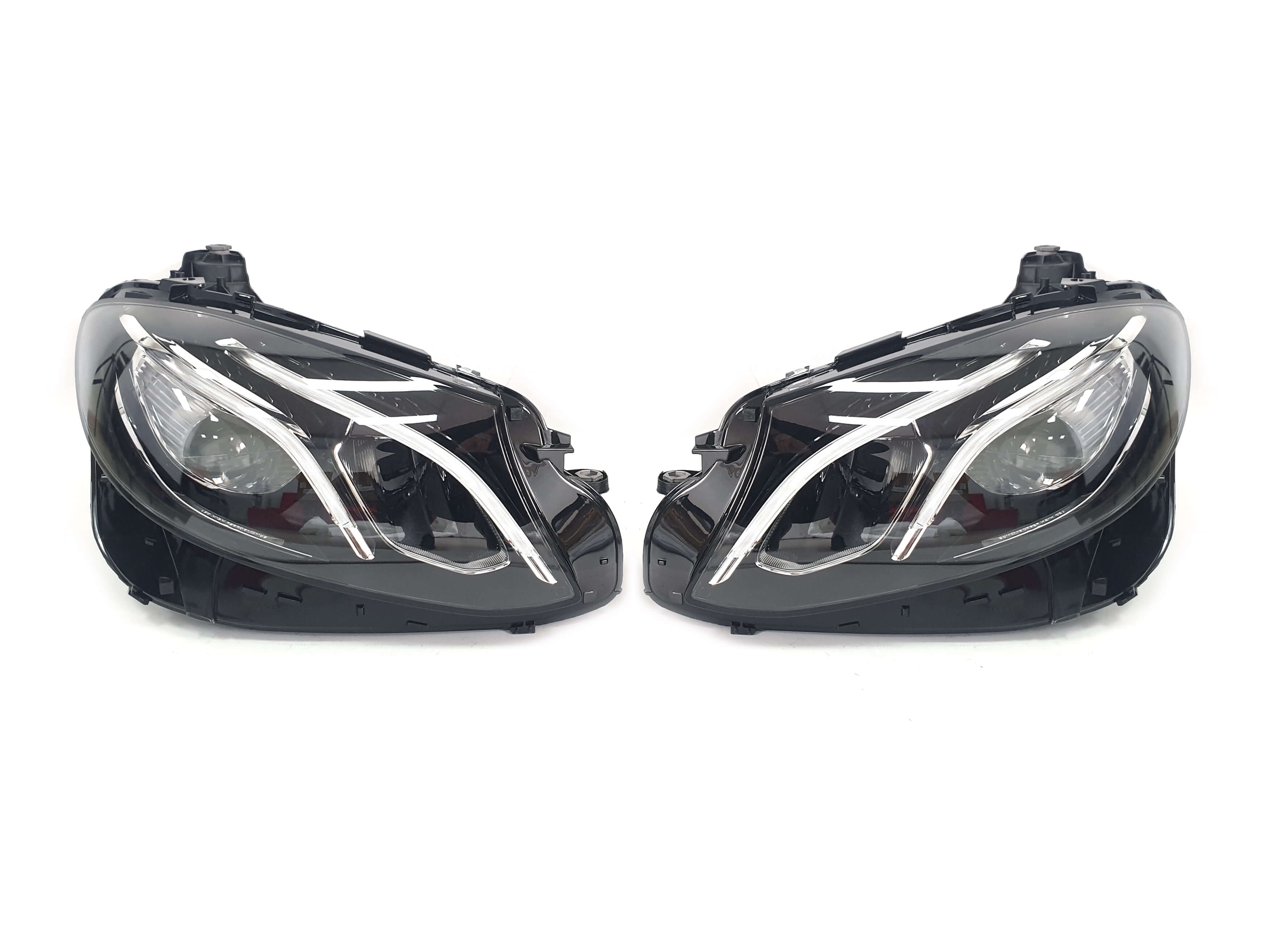 Передні фари (Led) комплектні на Mercedes-Benz E-Class W213 2016-2020 року