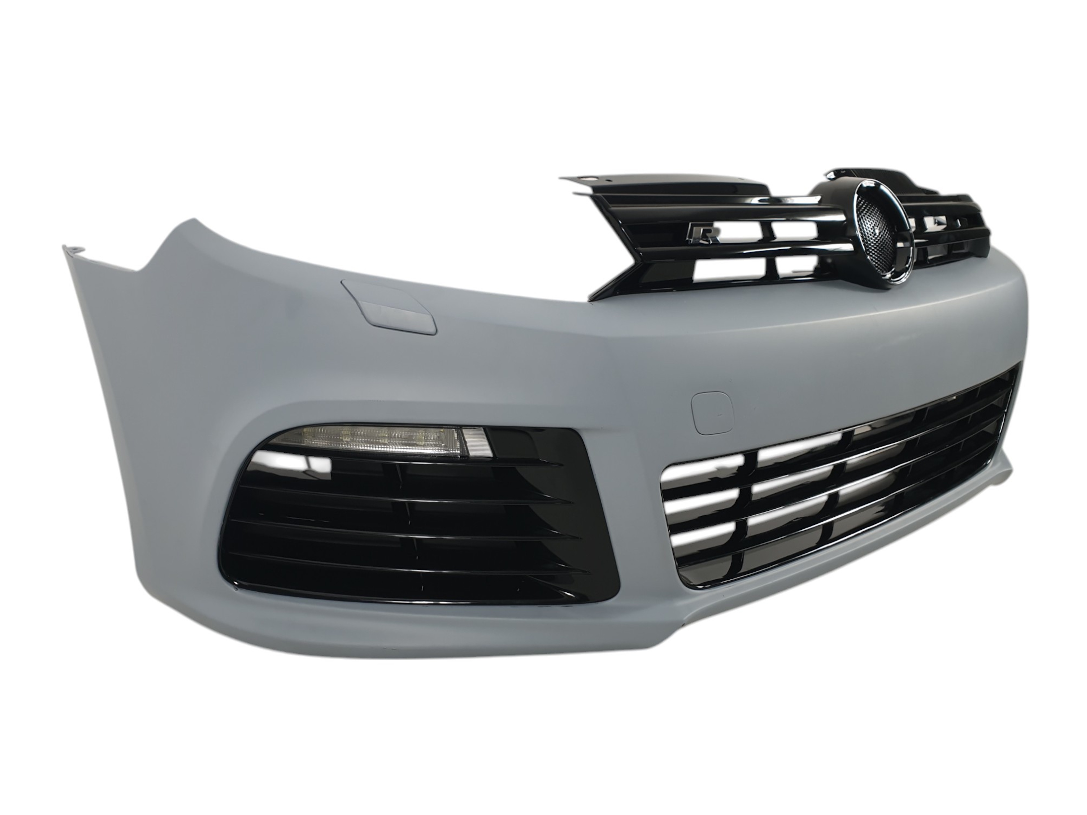 Передній бампер (стиль R20) на Volkswagen Golf VI 2008-2012 року 2