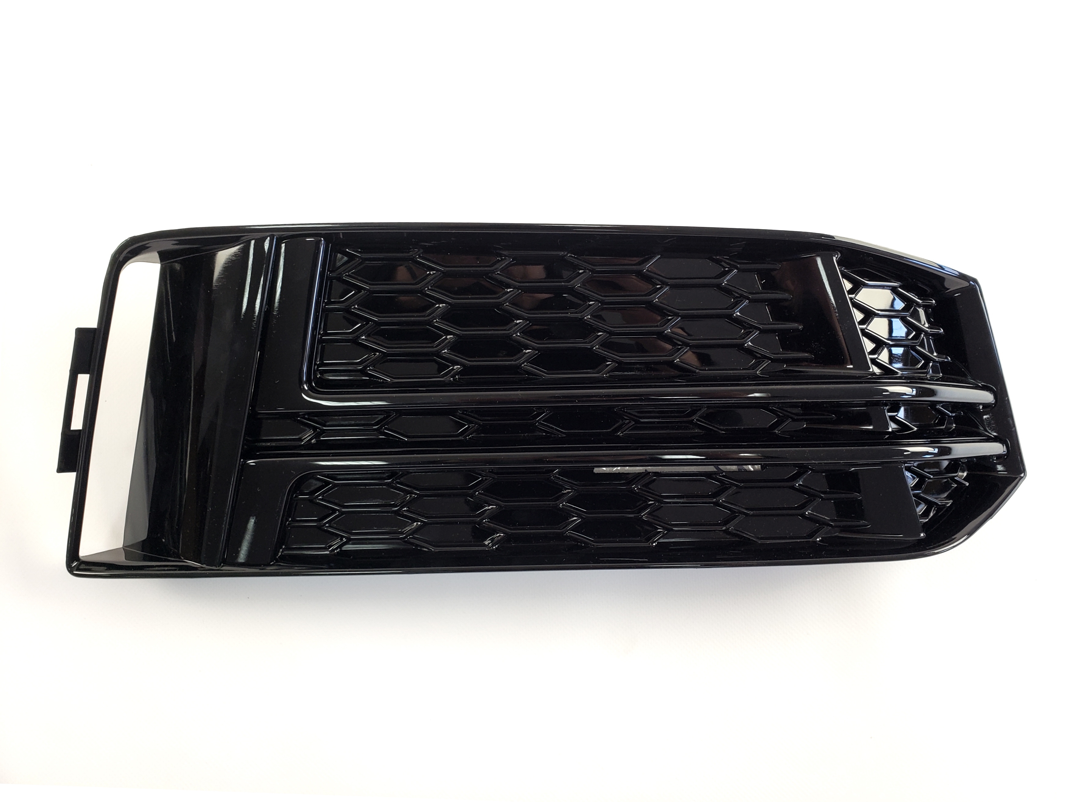 Решітки в бампер Full Black (S4) S-Line на Audi A4 B9 2015-2019 року 3