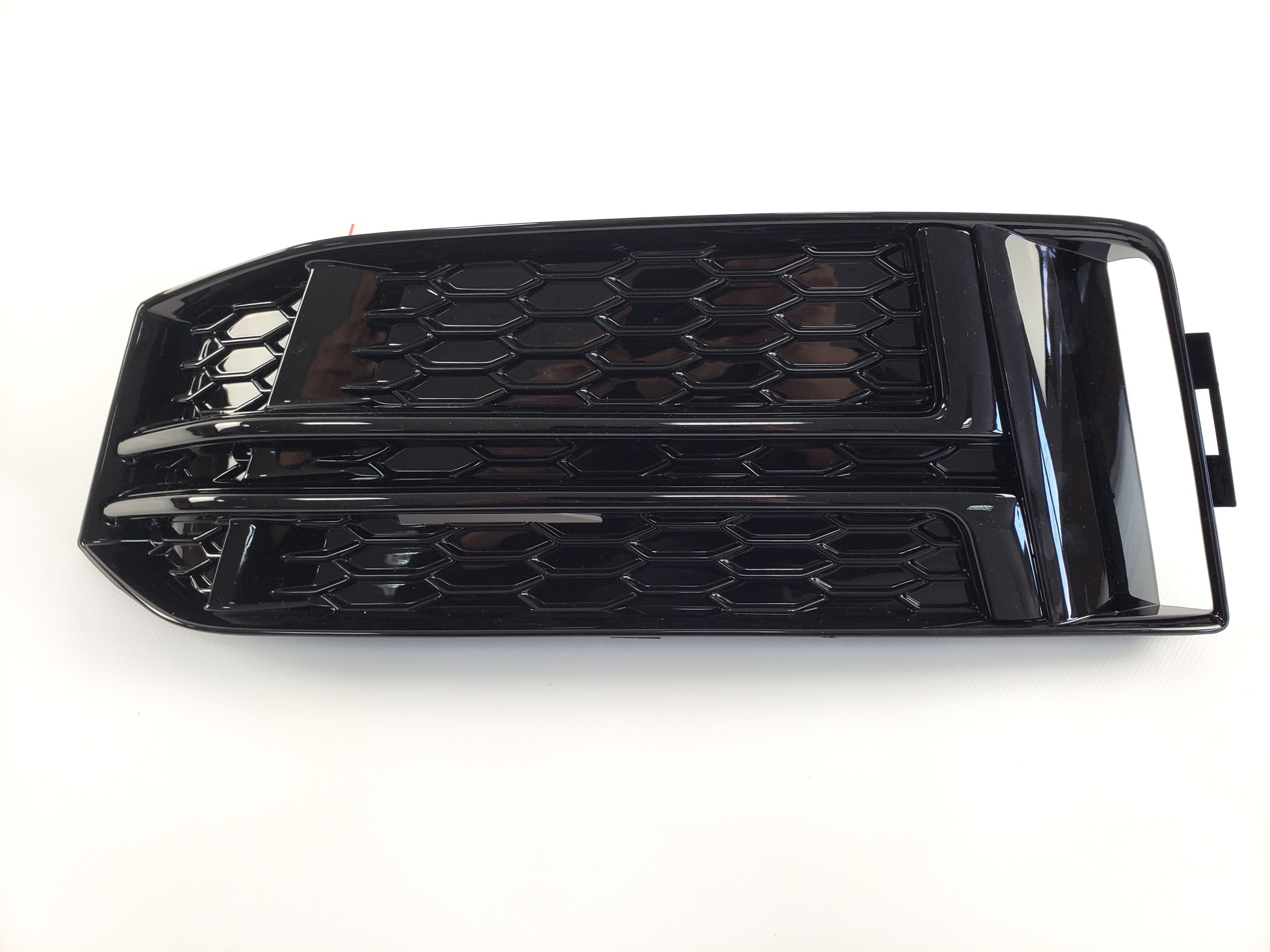 Решітки в бампер Full Black (S4) S-Line на Audi A4 B9 2015-2019 року 4