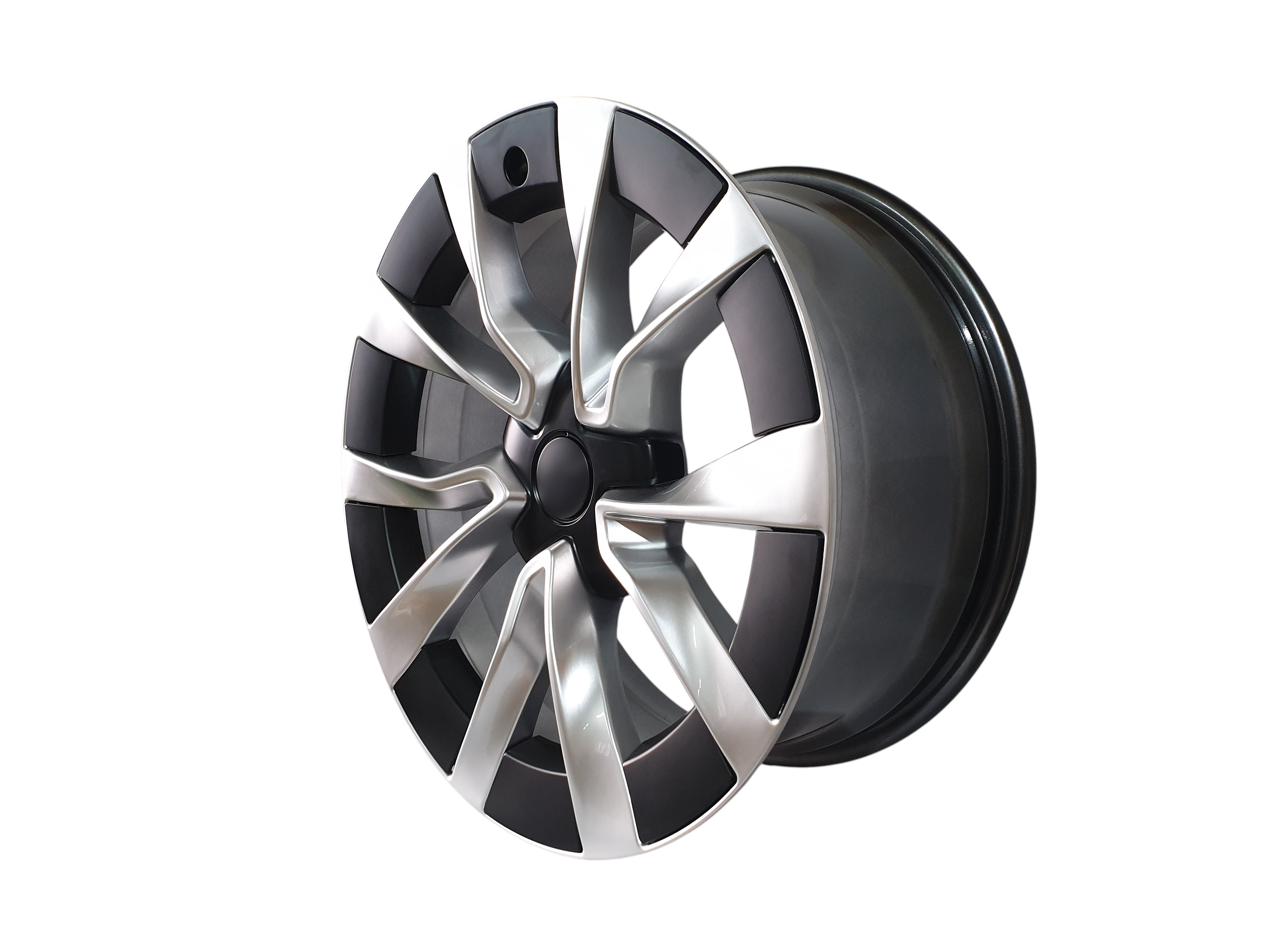 R18 Hyper Silver (одноширокі 8.5J ET38) на Tesla Model 3 2017-2022 року 2