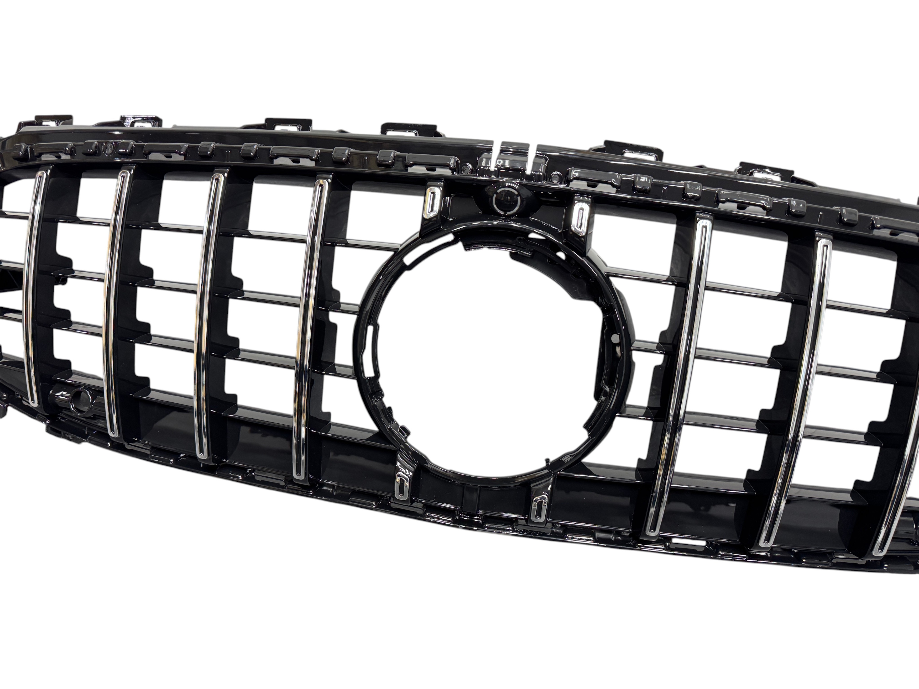 Решітка радіатора GT Chrome Black на Mercedes-Benz CLA-Class C118 2023-2025 року 3