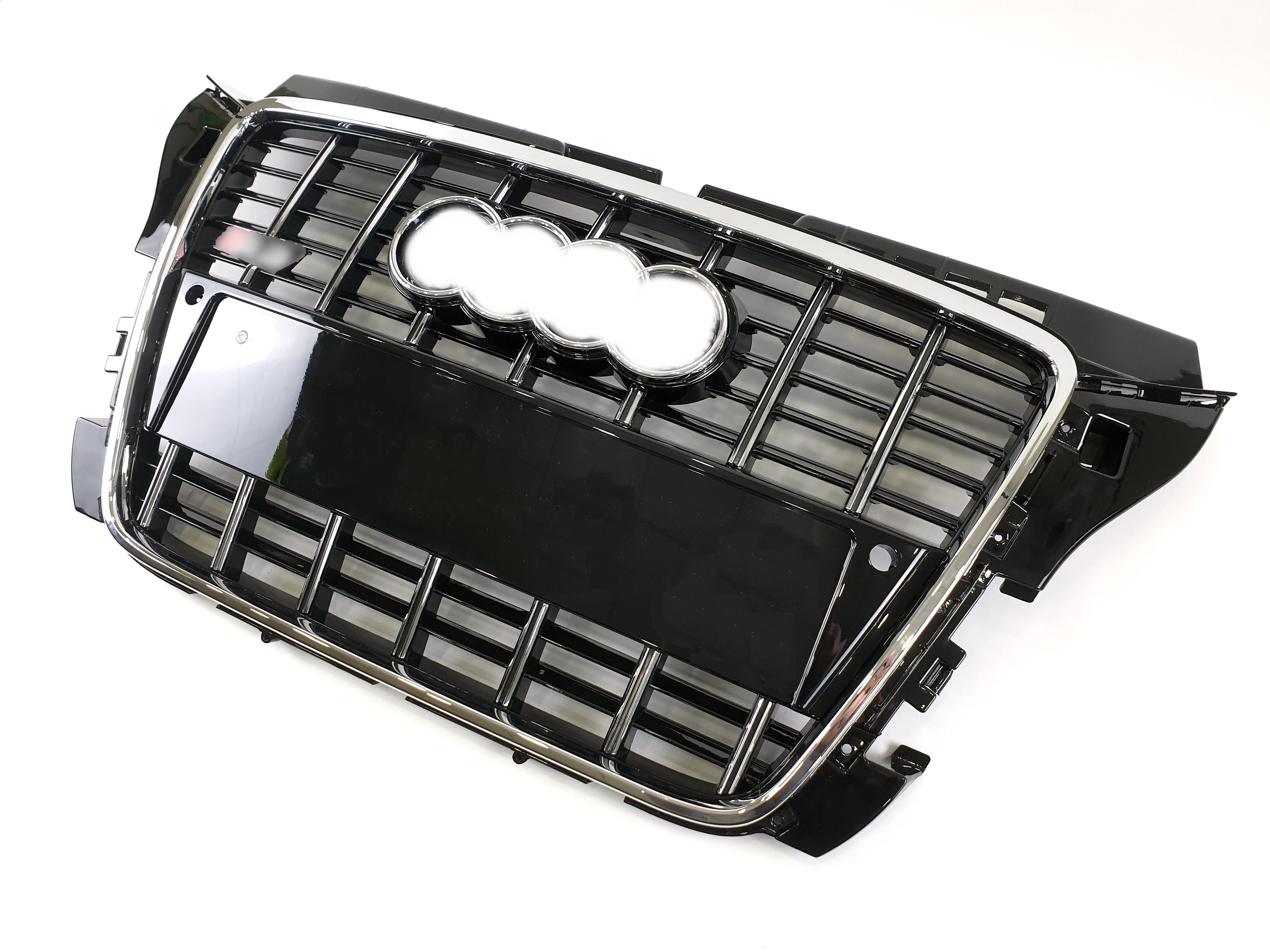 Решітка радіатора Chrome Black (в стилі S3) на Audi A3 8P 2008-2012 року 2