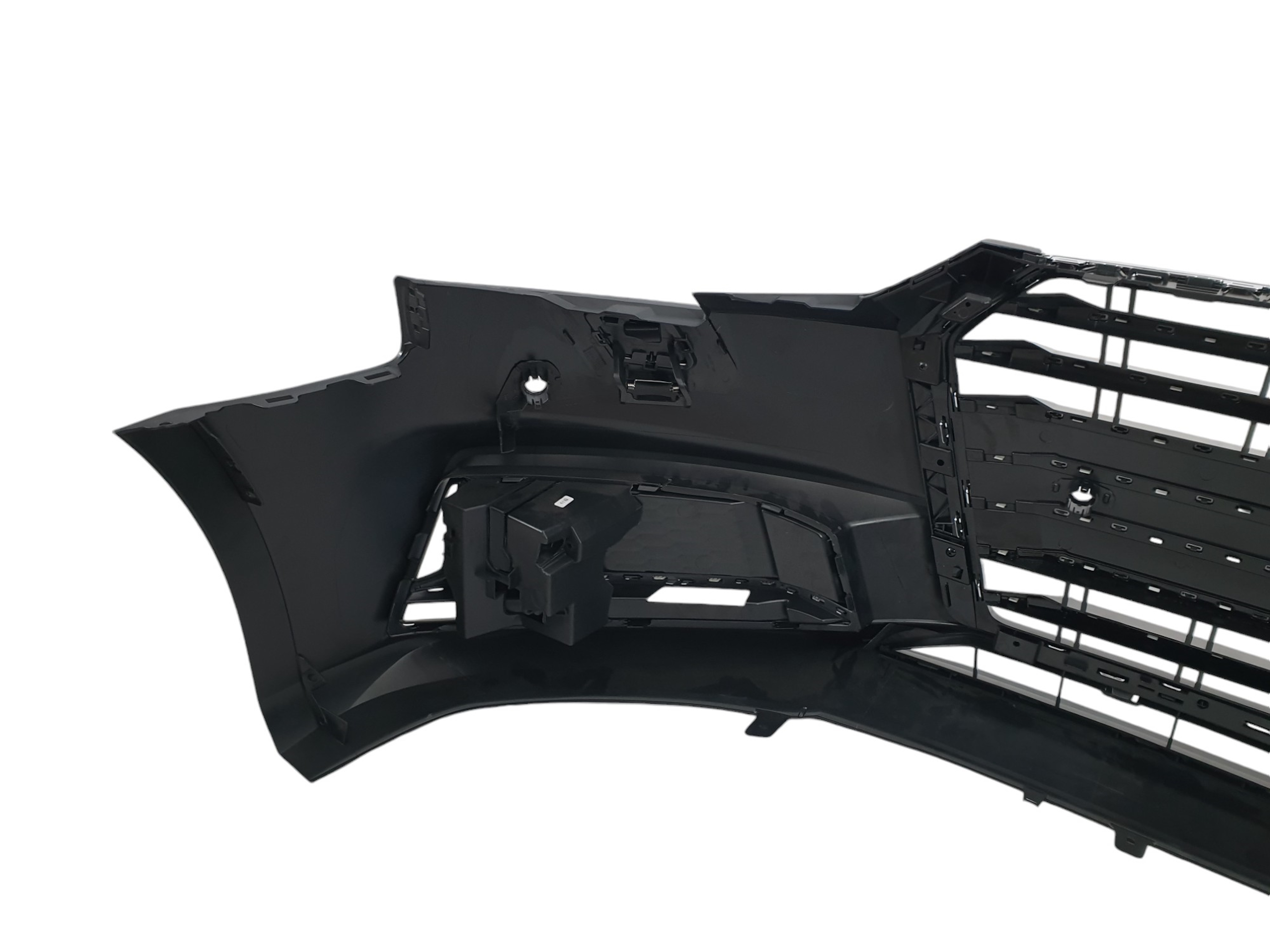 Передній бампер (в стилі S4) на Audi A4 B9 2015-2019 року 4